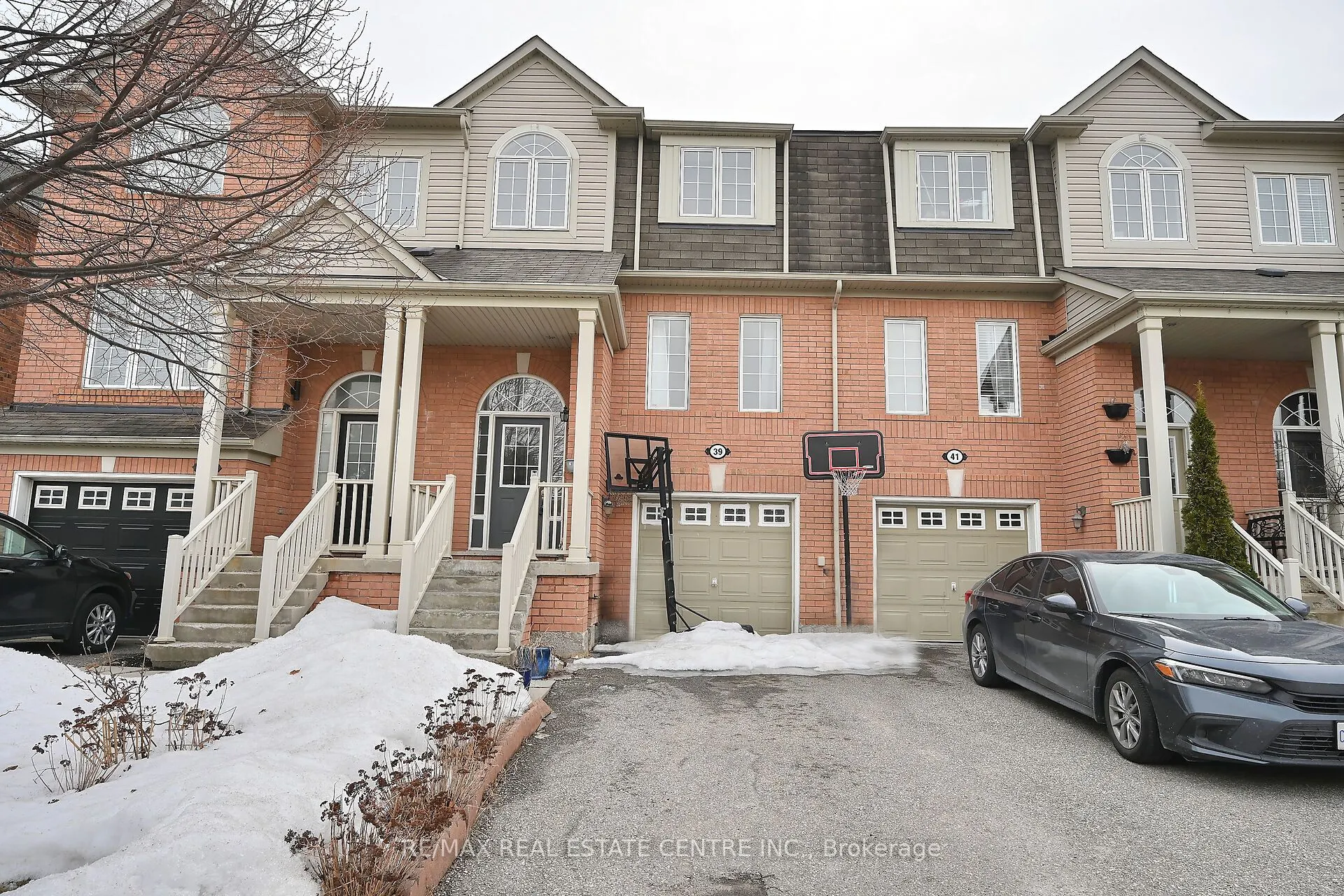 39 Decker Hollow Circle