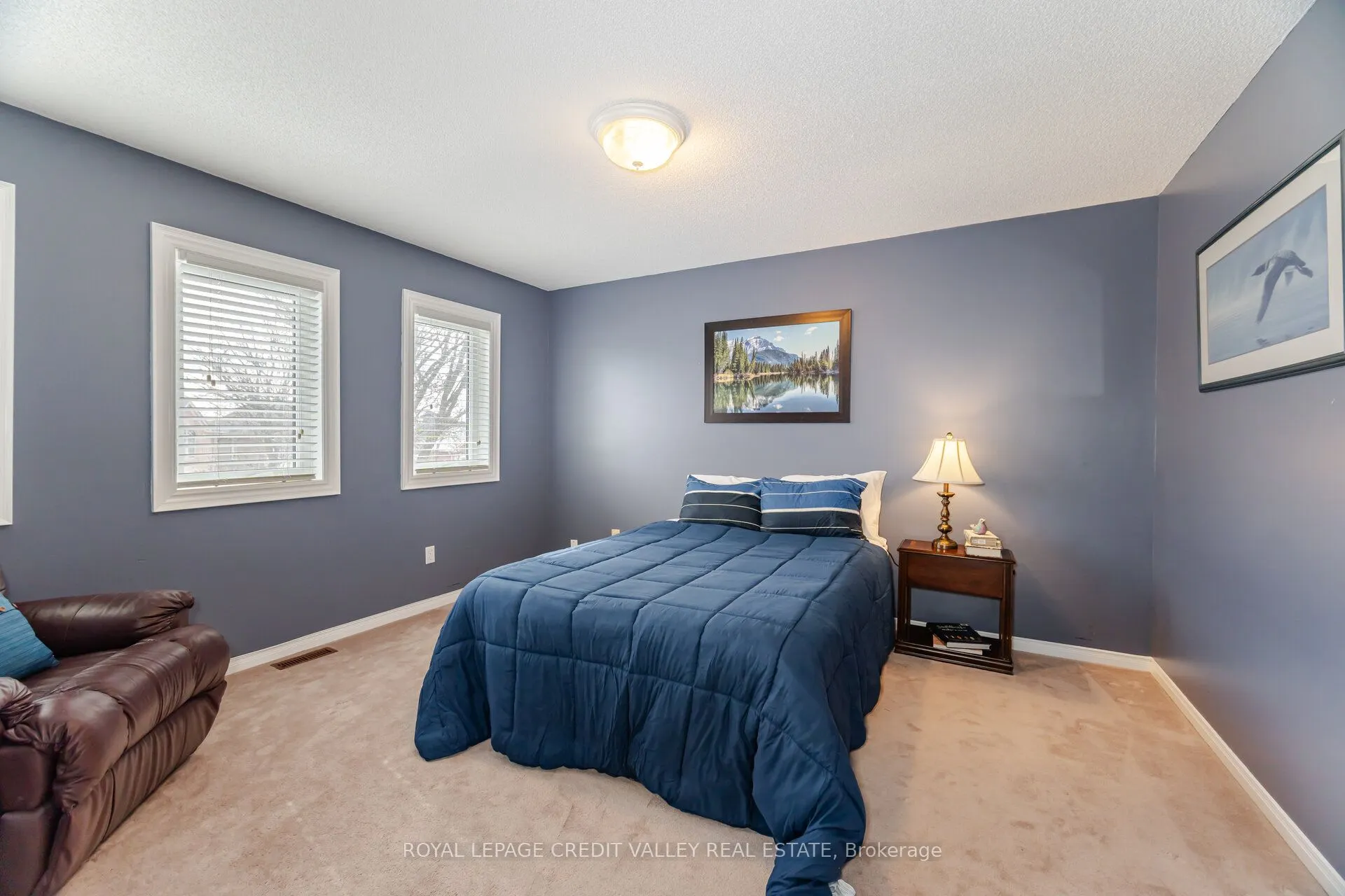 8 Livingston Drive