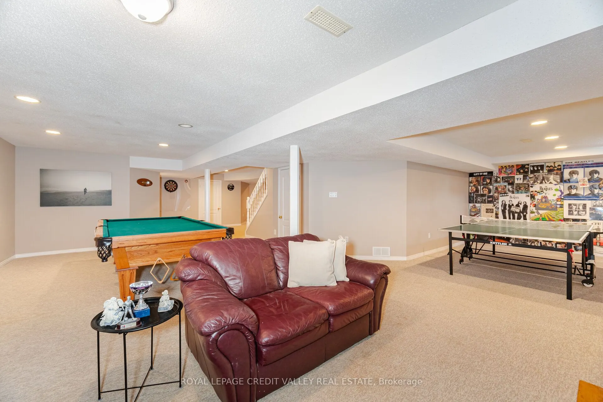 8 Livingston Drive