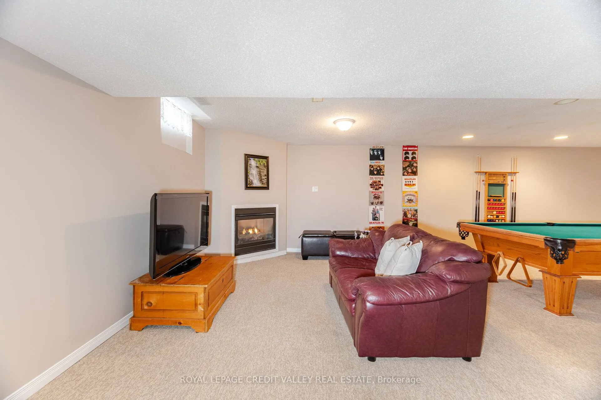 8 Livingston Drive