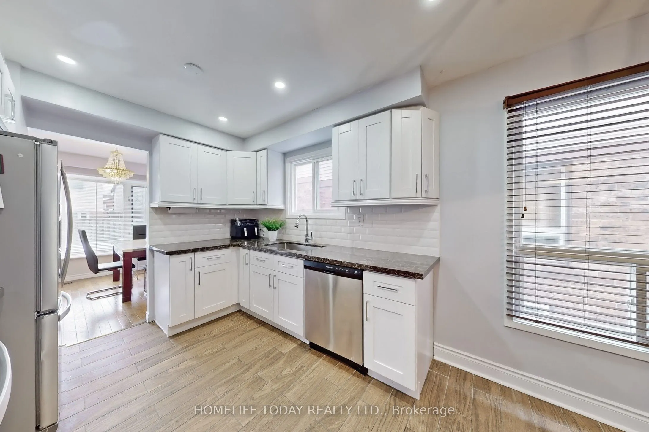 5 Rustywood Drive