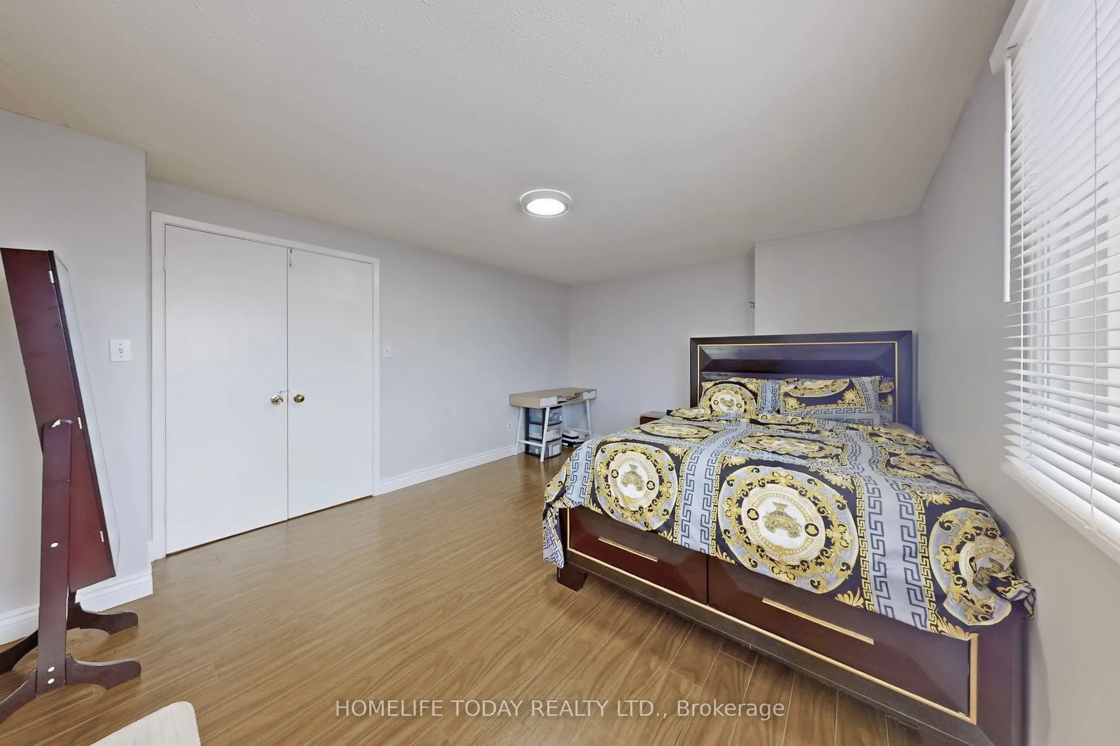 5 Rustywood Drive