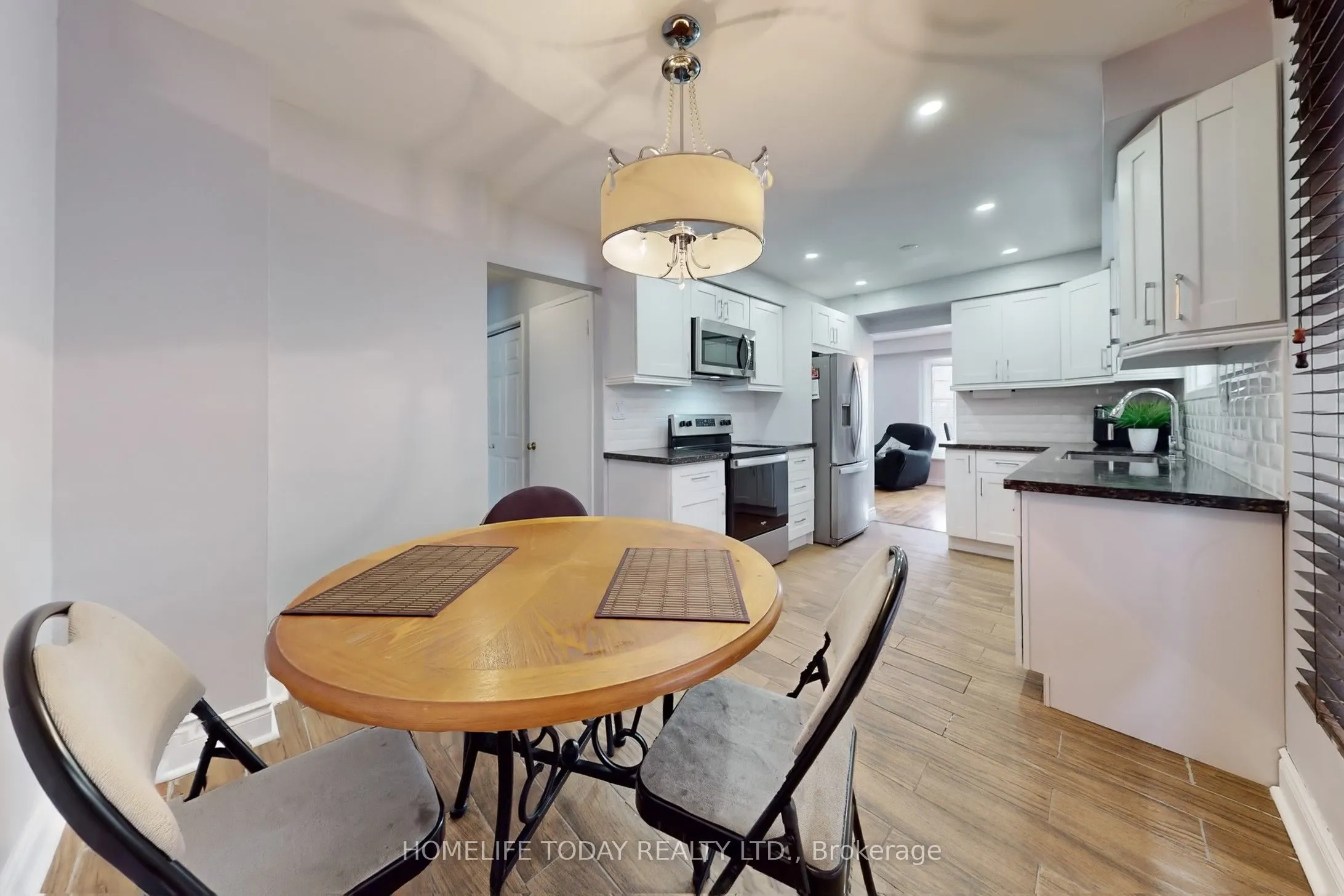 5 Rustywood Drive