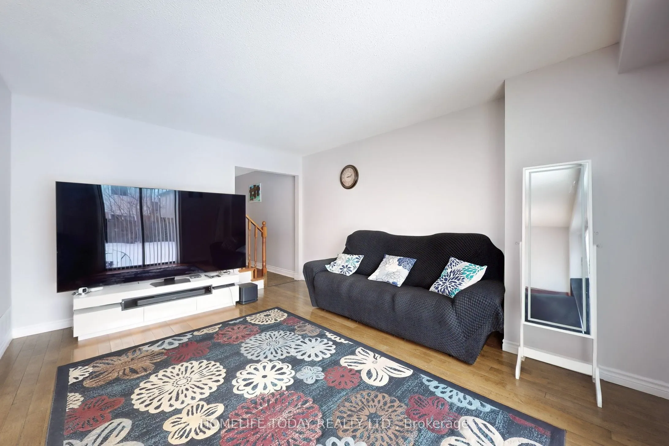5 Rustywood Drive
