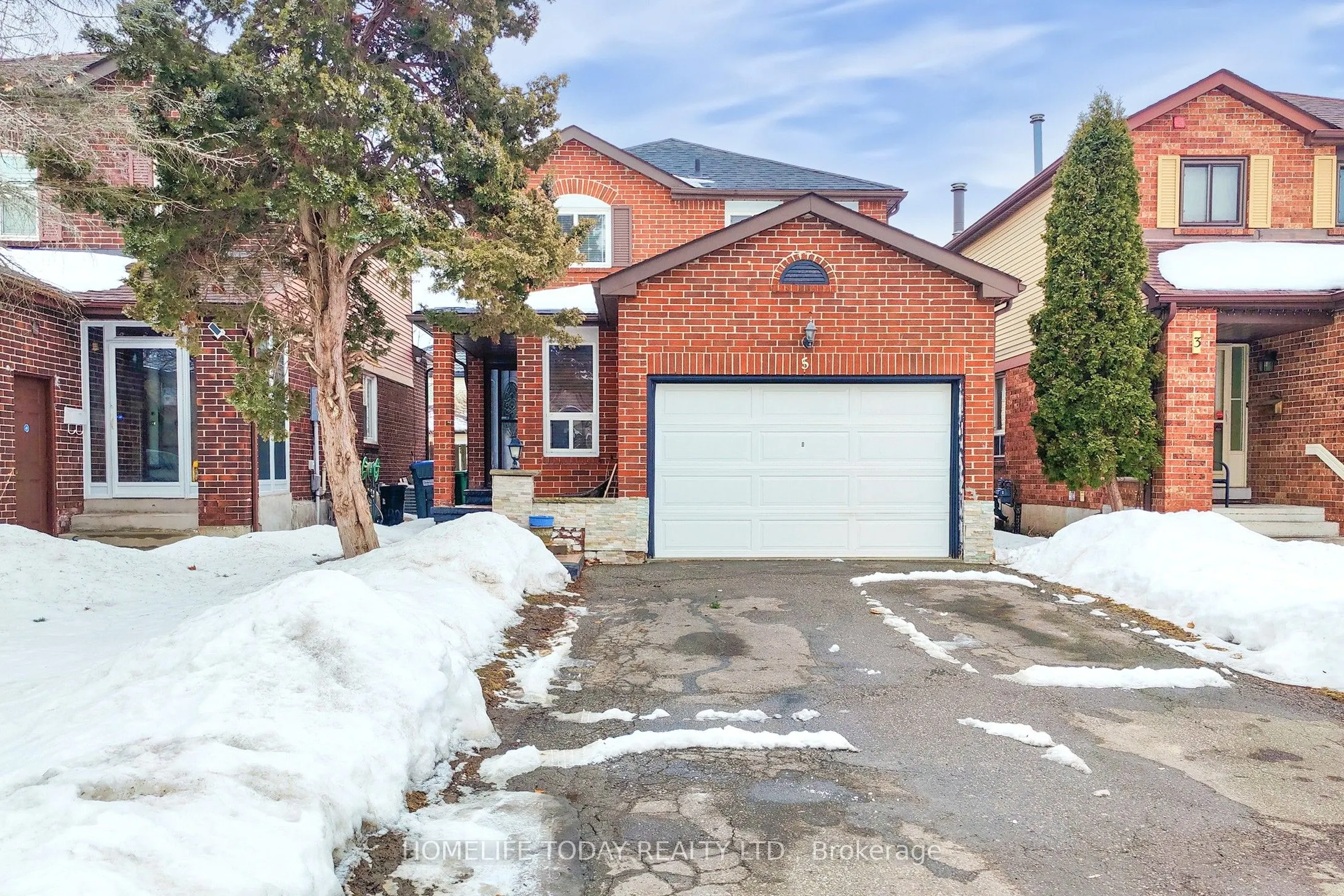 5 Rustywood Drive