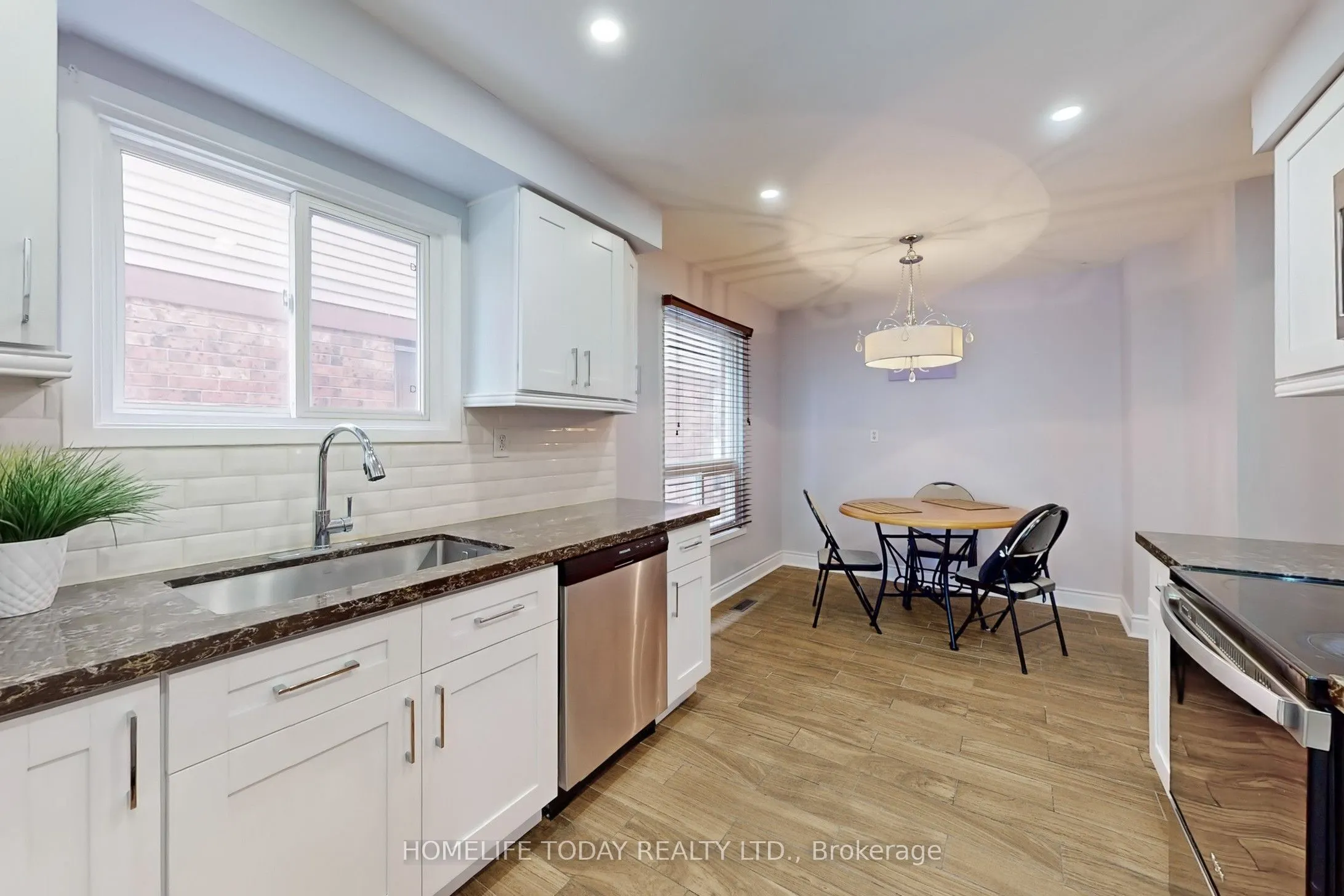 5 Rustywood Drive