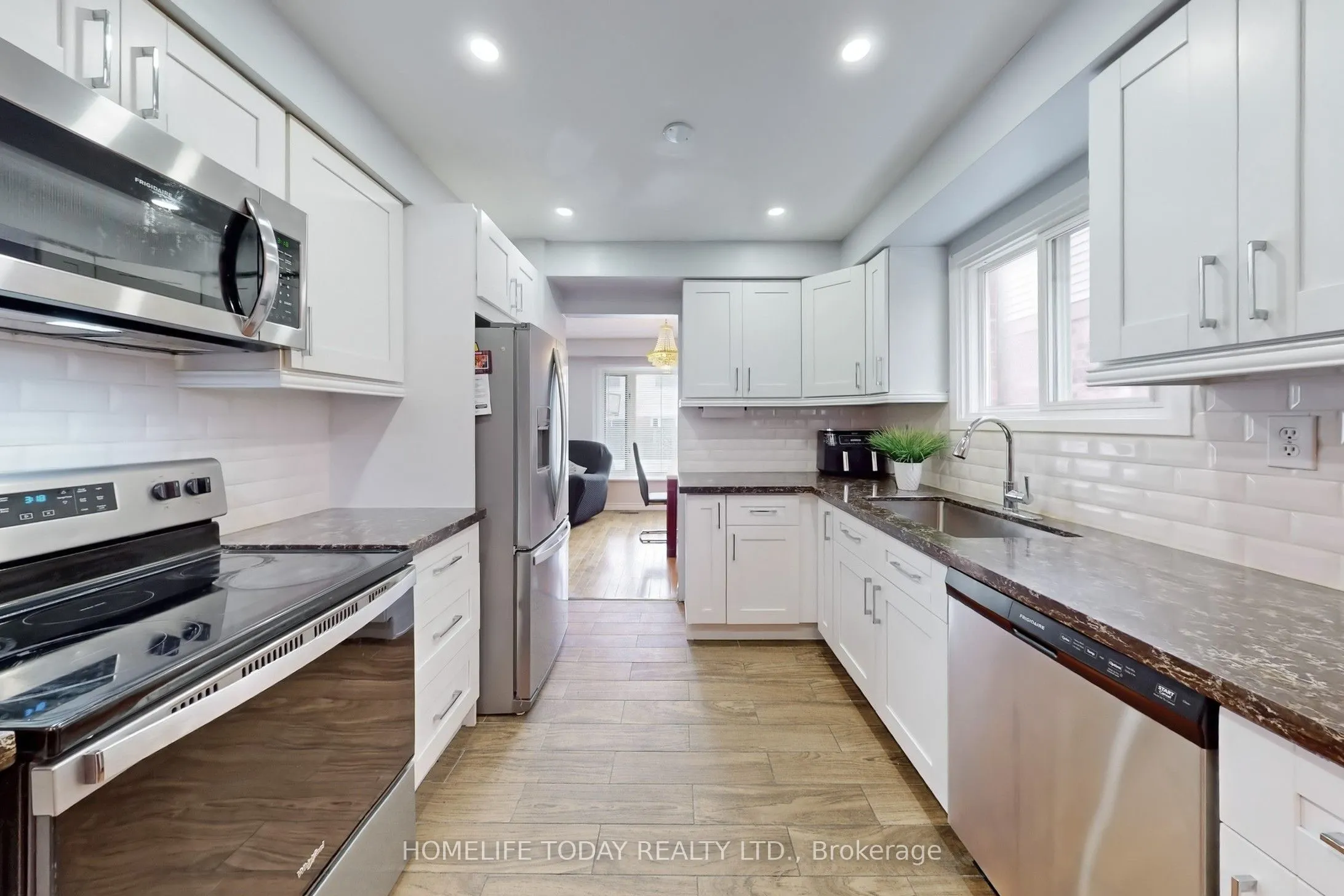 5 Rustywood Drive