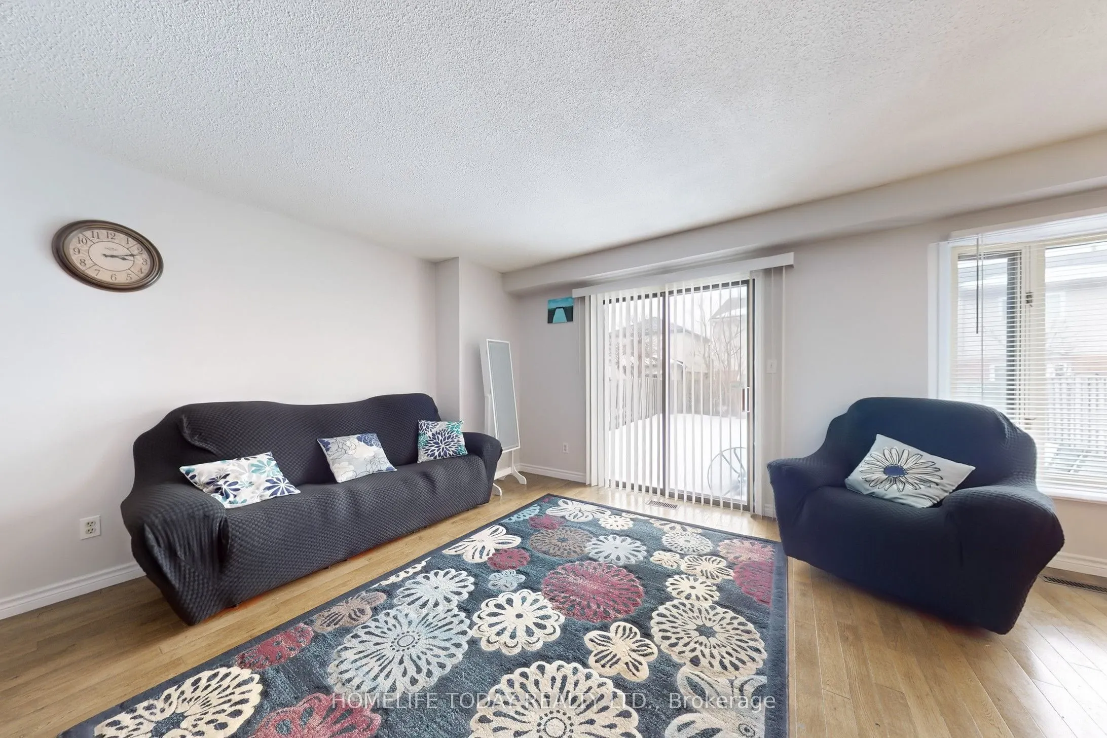 5 Rustywood Drive