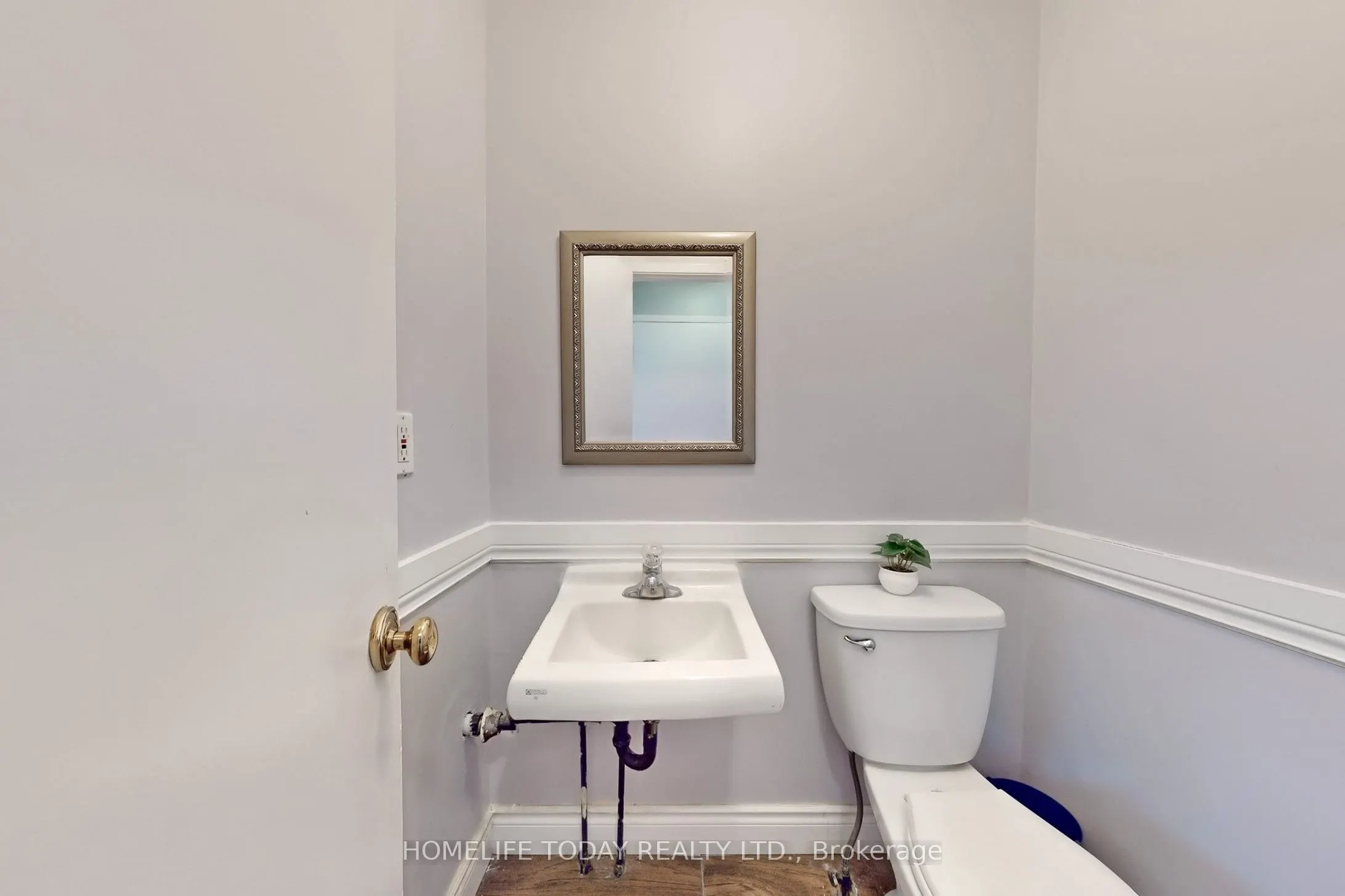 5 Rustywood Drive