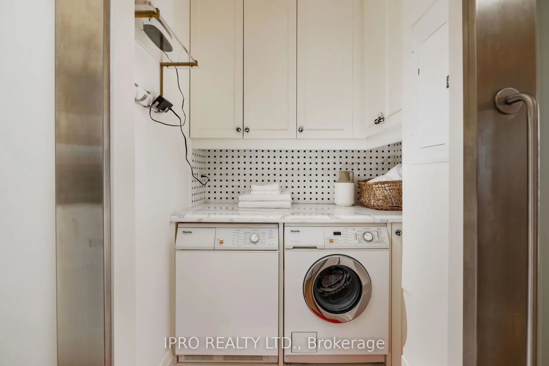 935 Royal York Road, #PH 604