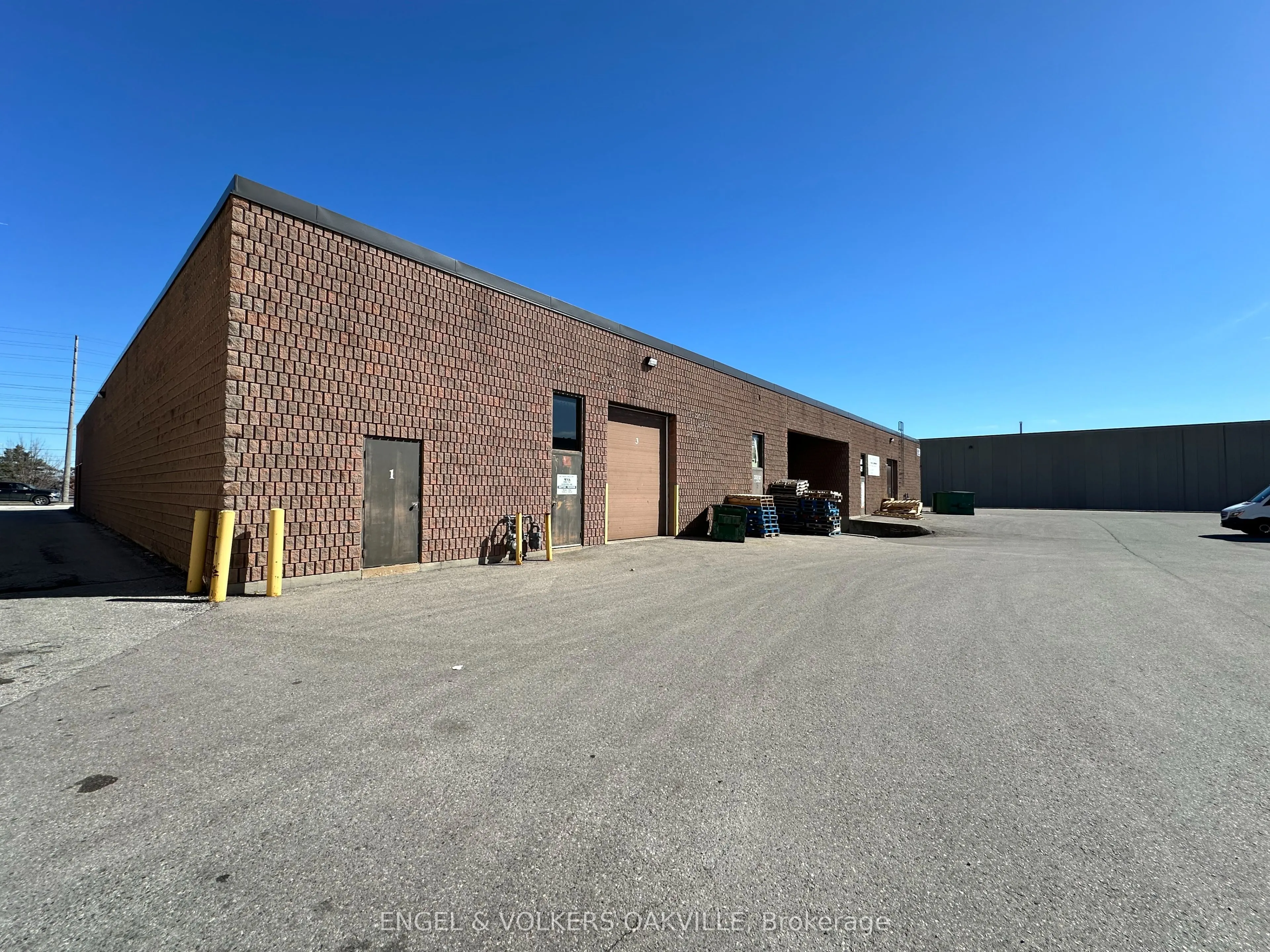 6811 Pacific Circle