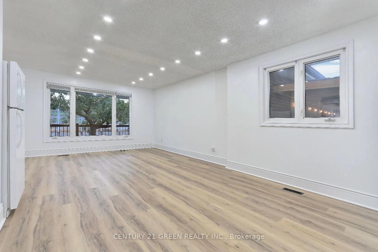 958 South Service Road