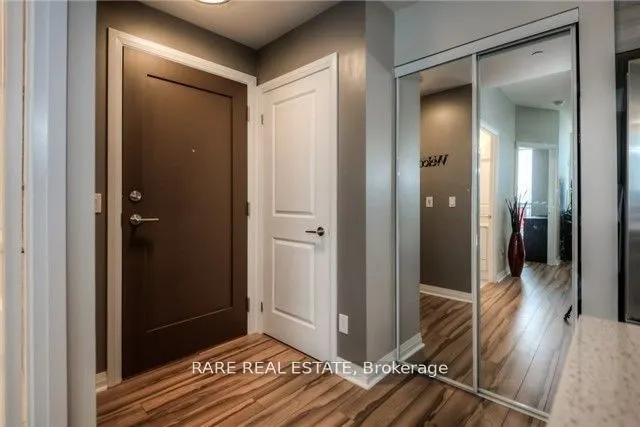 55 Eglinton Avenue W, #801
