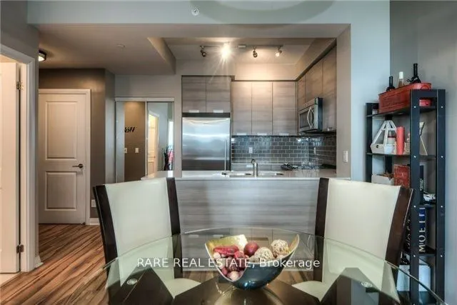 55 Eglinton Avenue W, #801