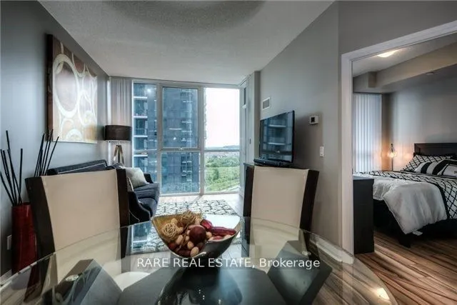 55 Eglinton Avenue W, #801