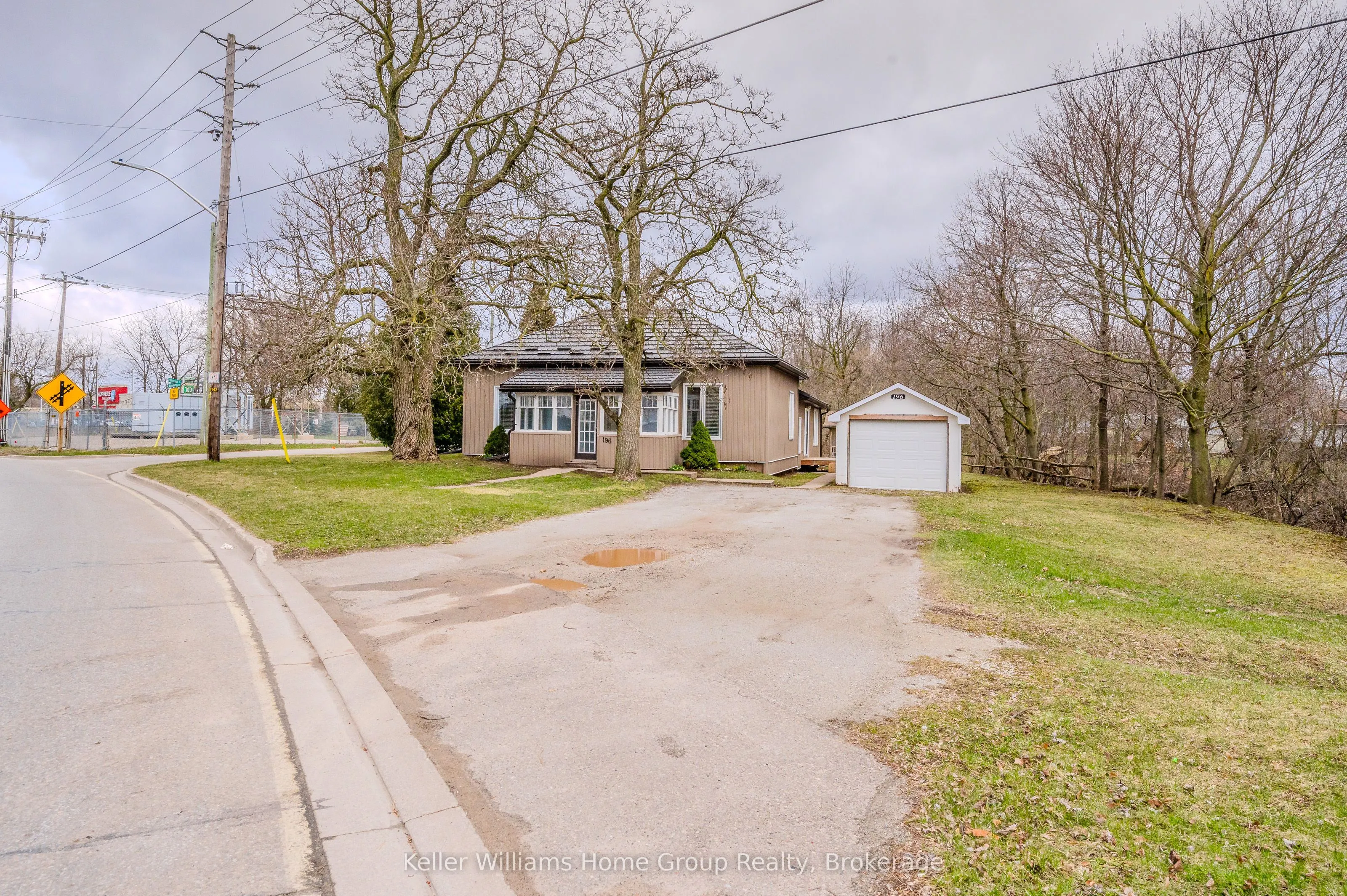 196 EASTERN Avenue