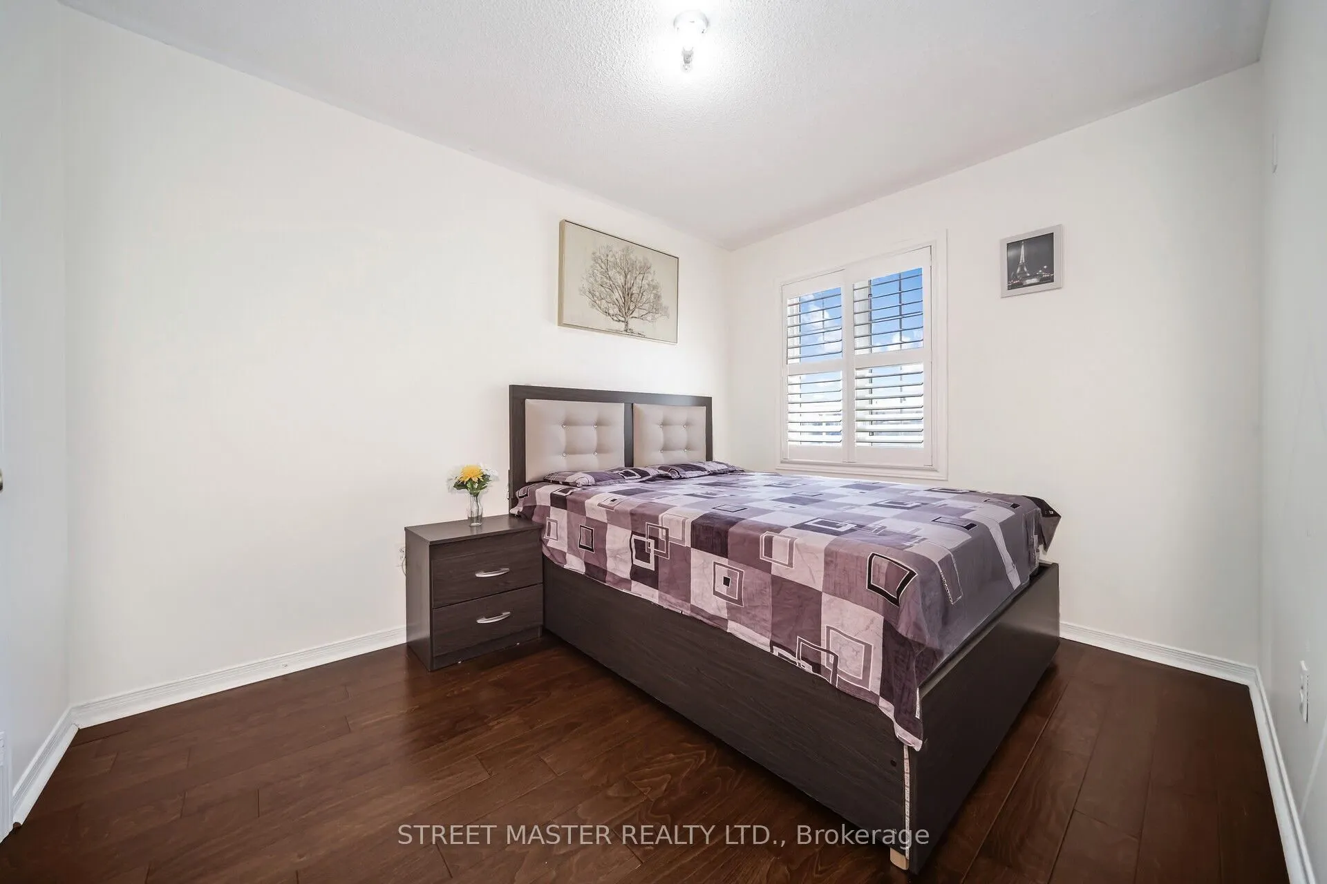 72 Newington Crescent