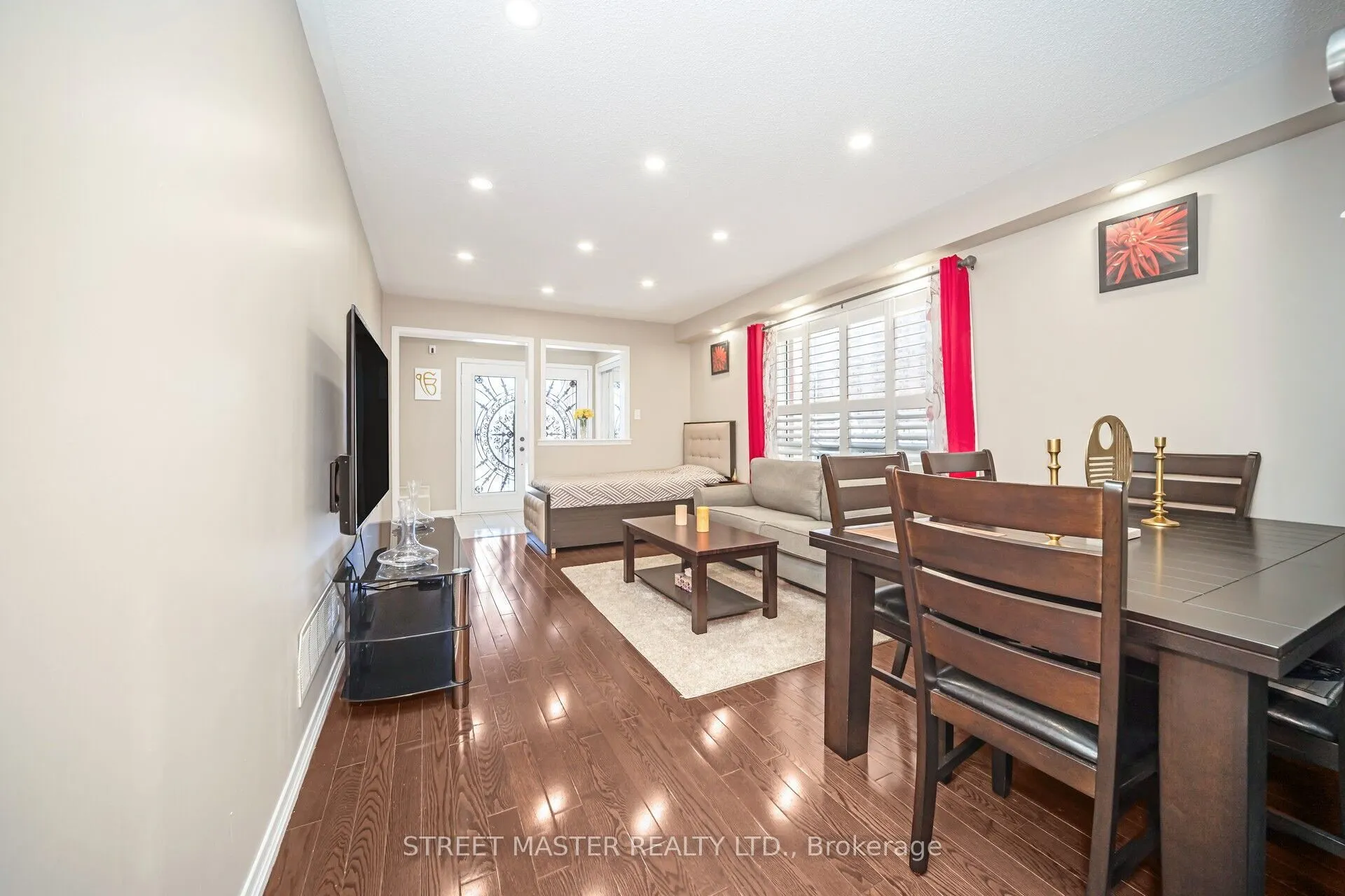 72 Newington Crescent
