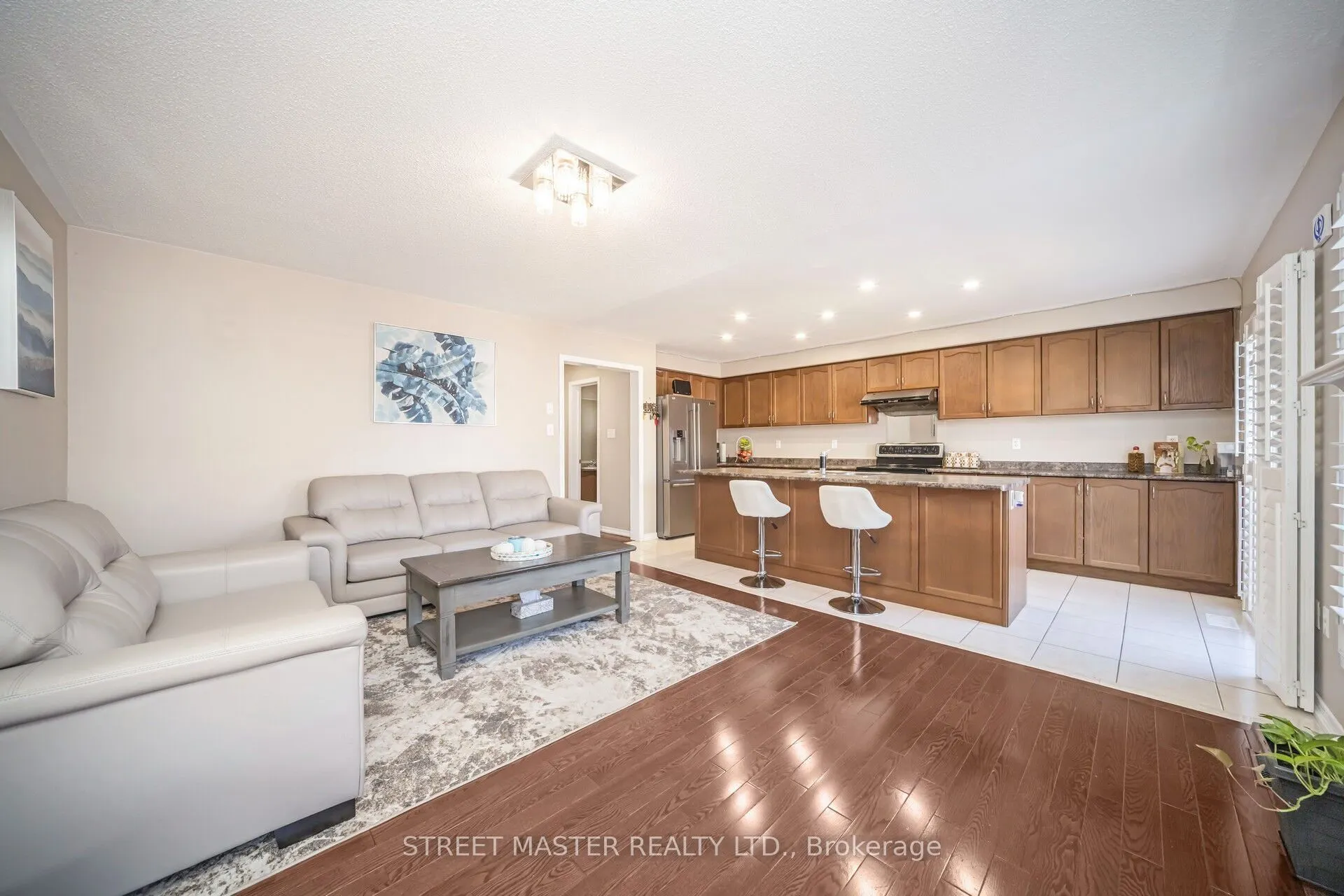 72 Newington Crescent