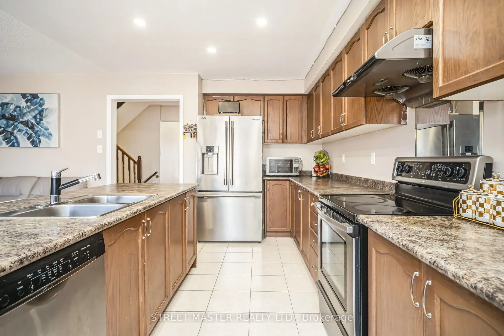 72 Newington Crescent