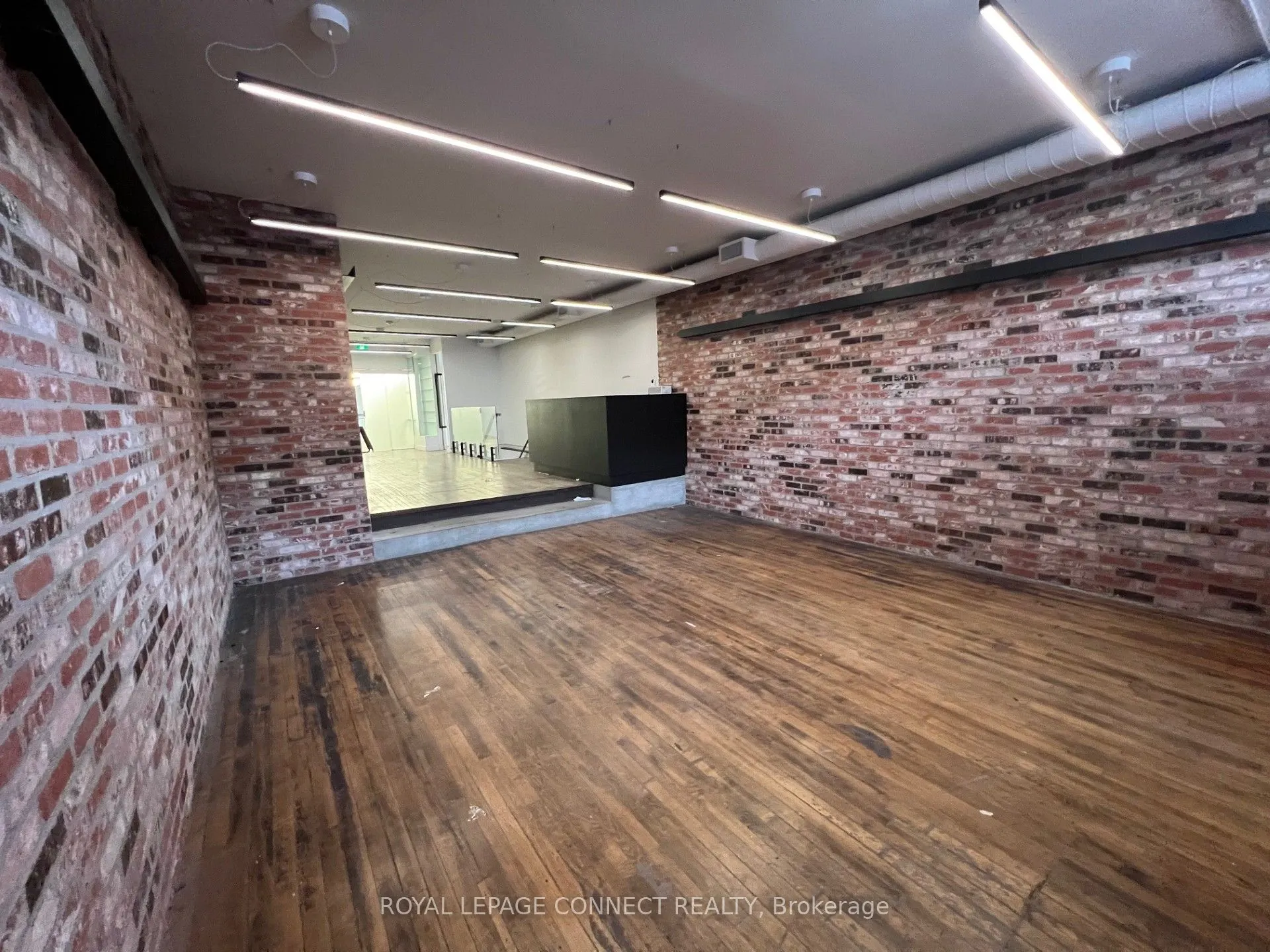 406 Roncesvalles Avenue, #Main
