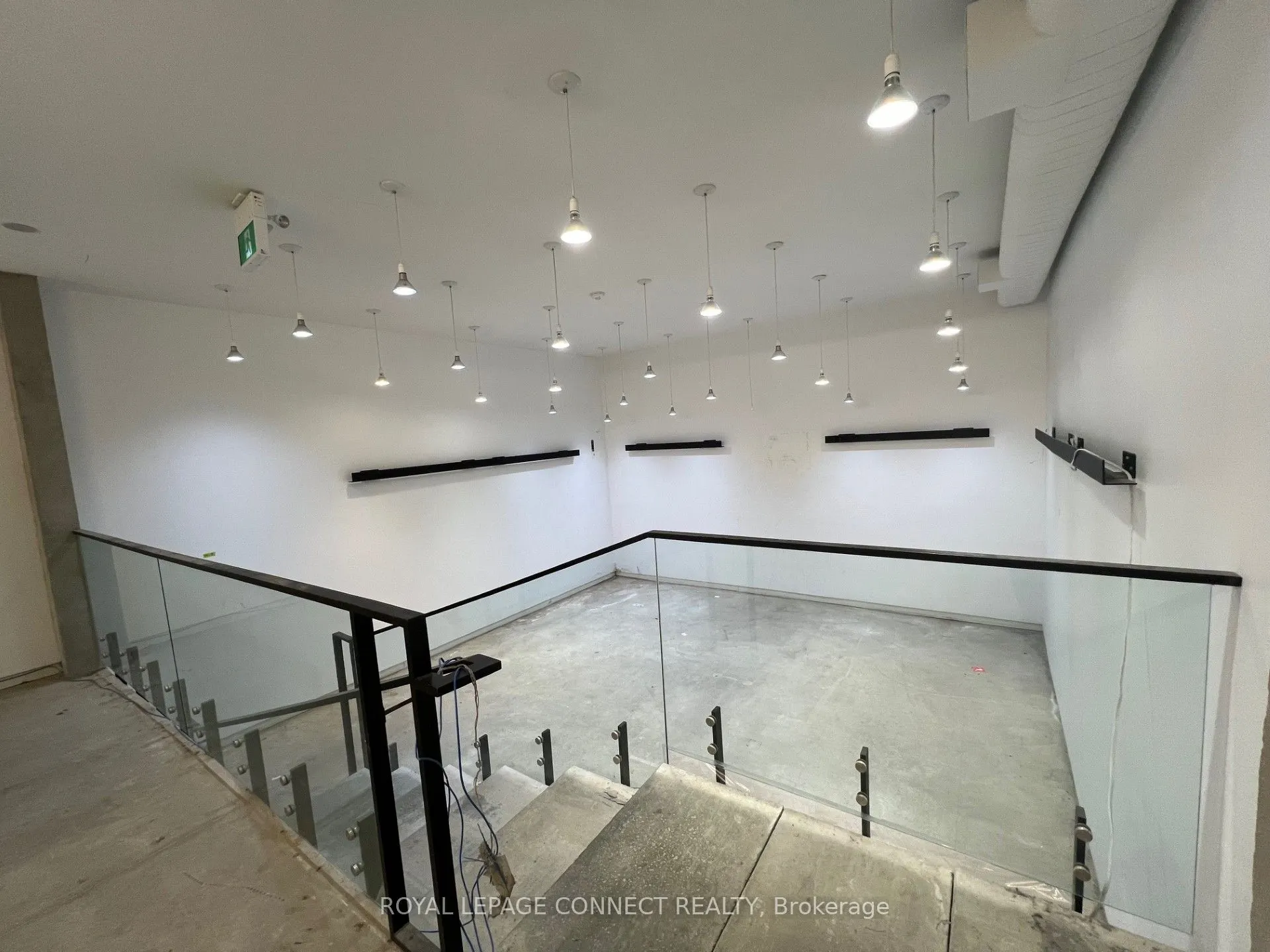 406 Roncesvalles Avenue, #Main