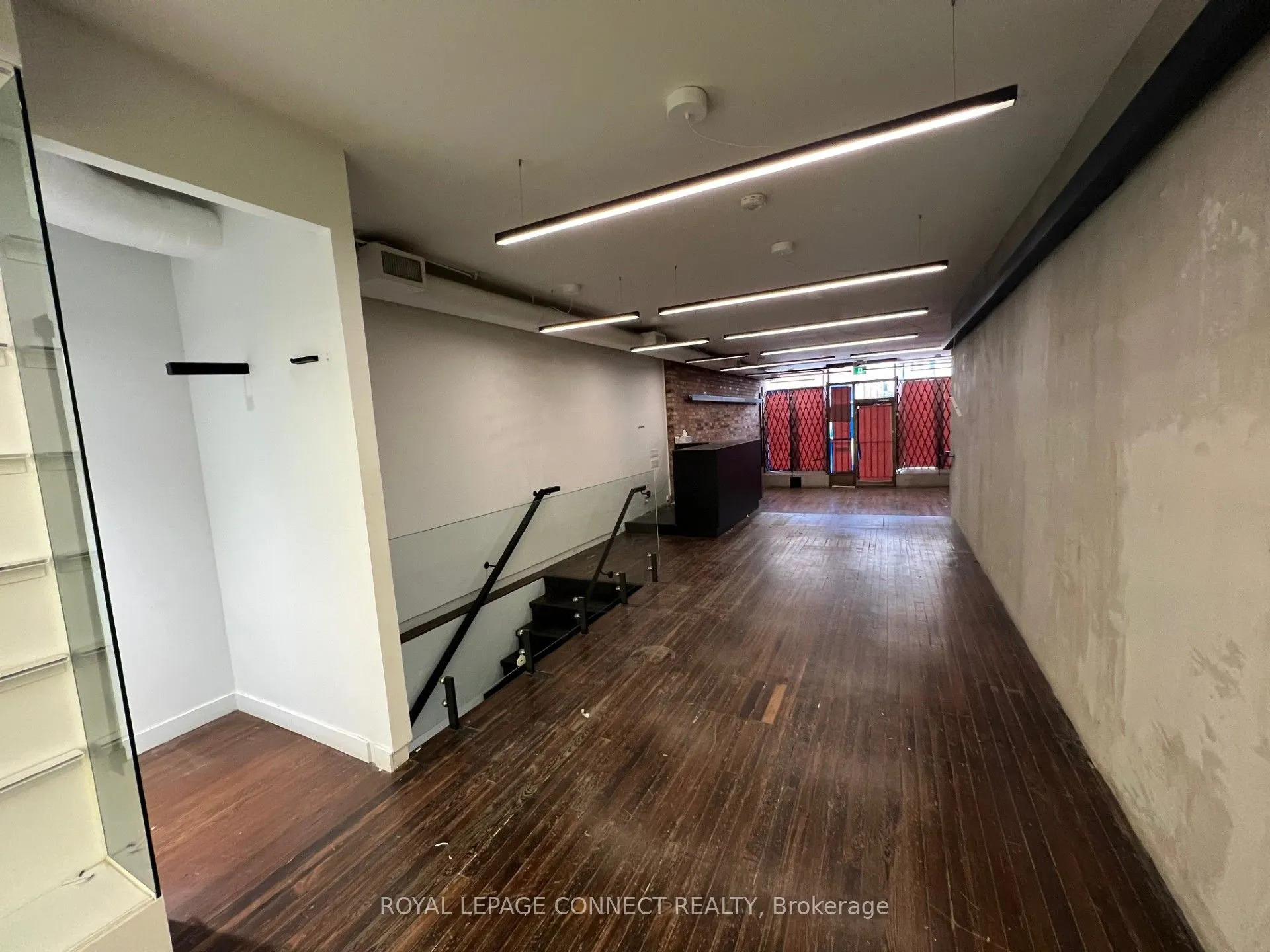 406 Roncesvalles Avenue, #Main
