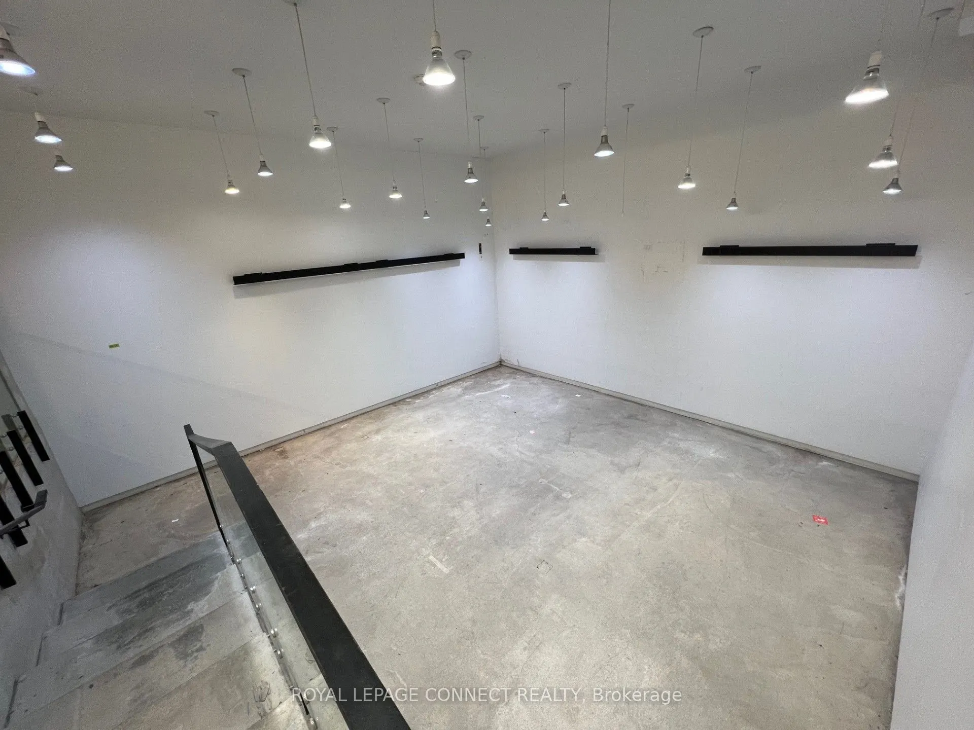 406 Roncesvalles Avenue, #Main
