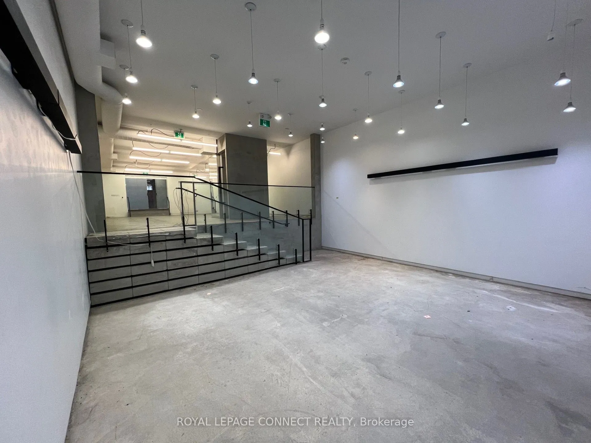 406 Roncesvalles Avenue, #Main