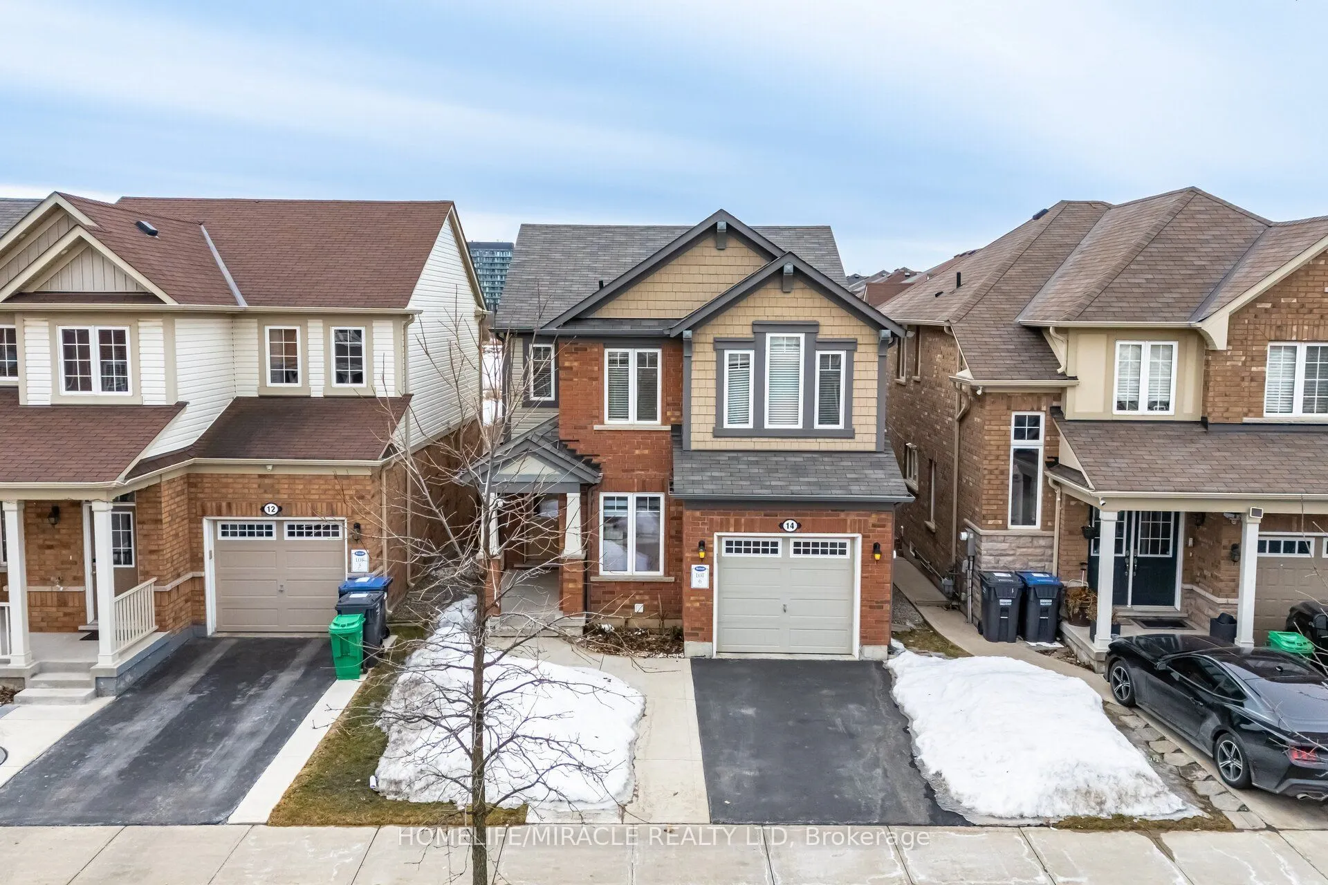 14 Robert Parkinson Drive