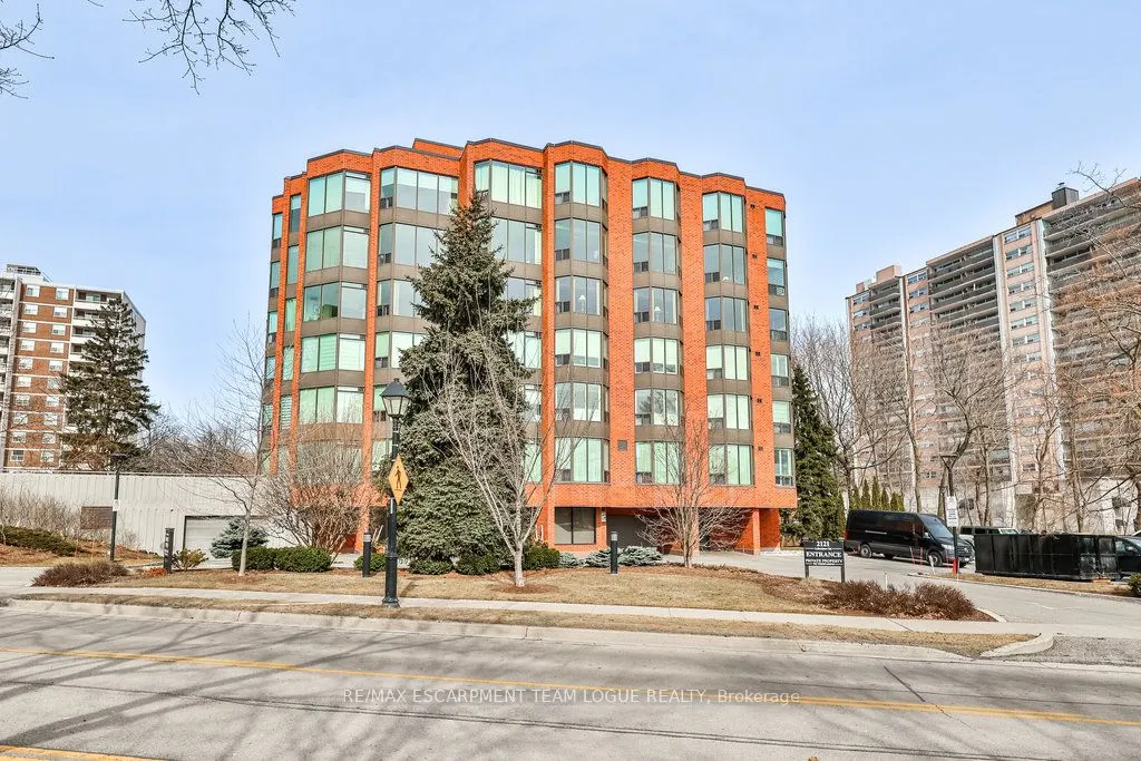 2121 Lakeshore Road, #502