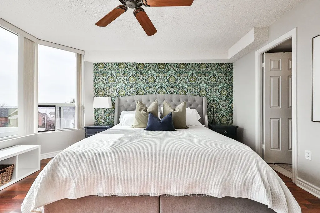 2121 Lakeshore Road, #502