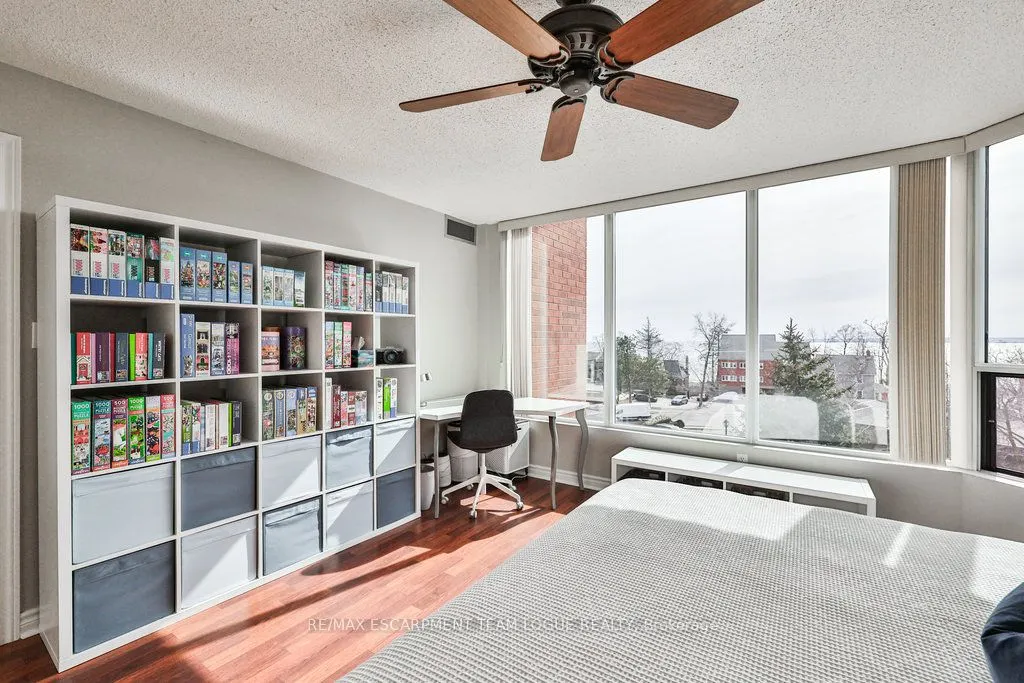 2121 Lakeshore Road, #502