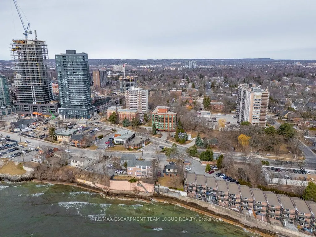 2121 Lakeshore Road, #502