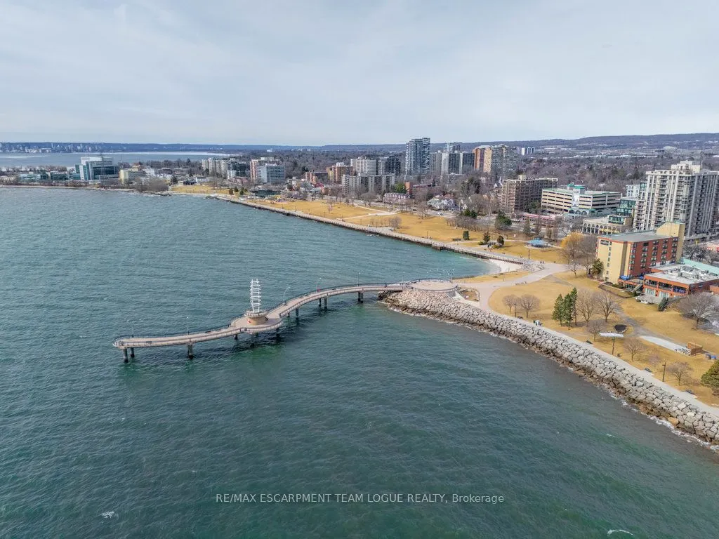 2121 Lakeshore Road, #502
