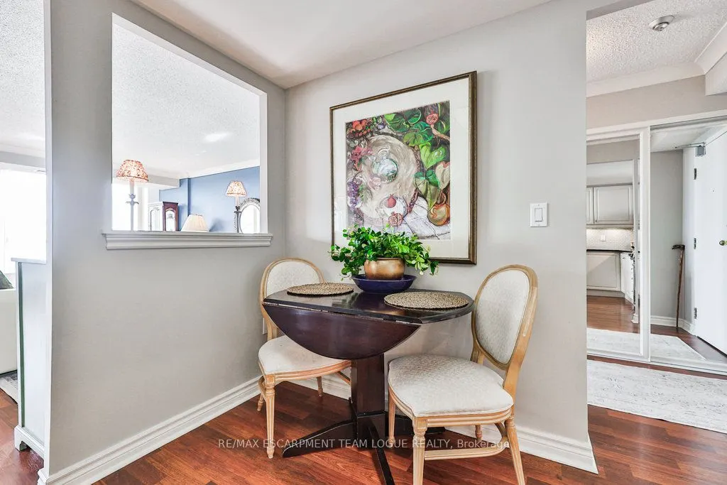 2121 Lakeshore Road, #502
