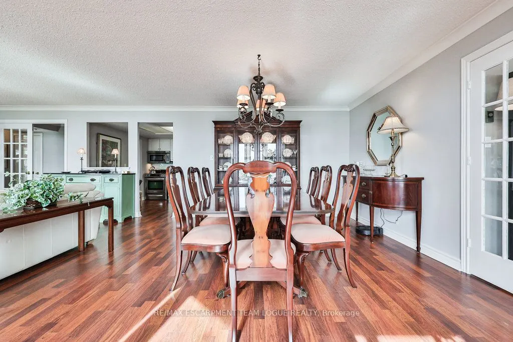 2121 Lakeshore Road, #502