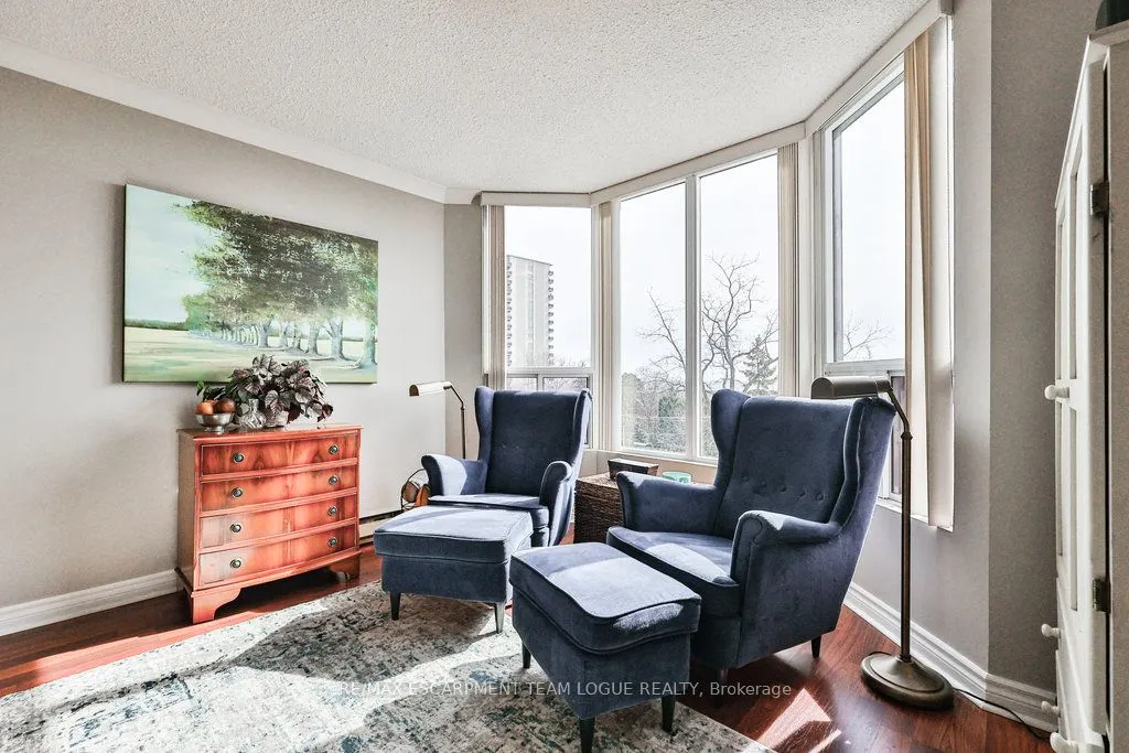2121 Lakeshore Road, #502