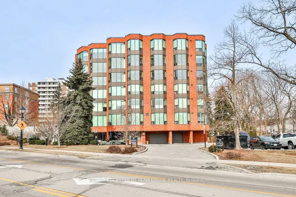 2121 Lakeshore Road, #502