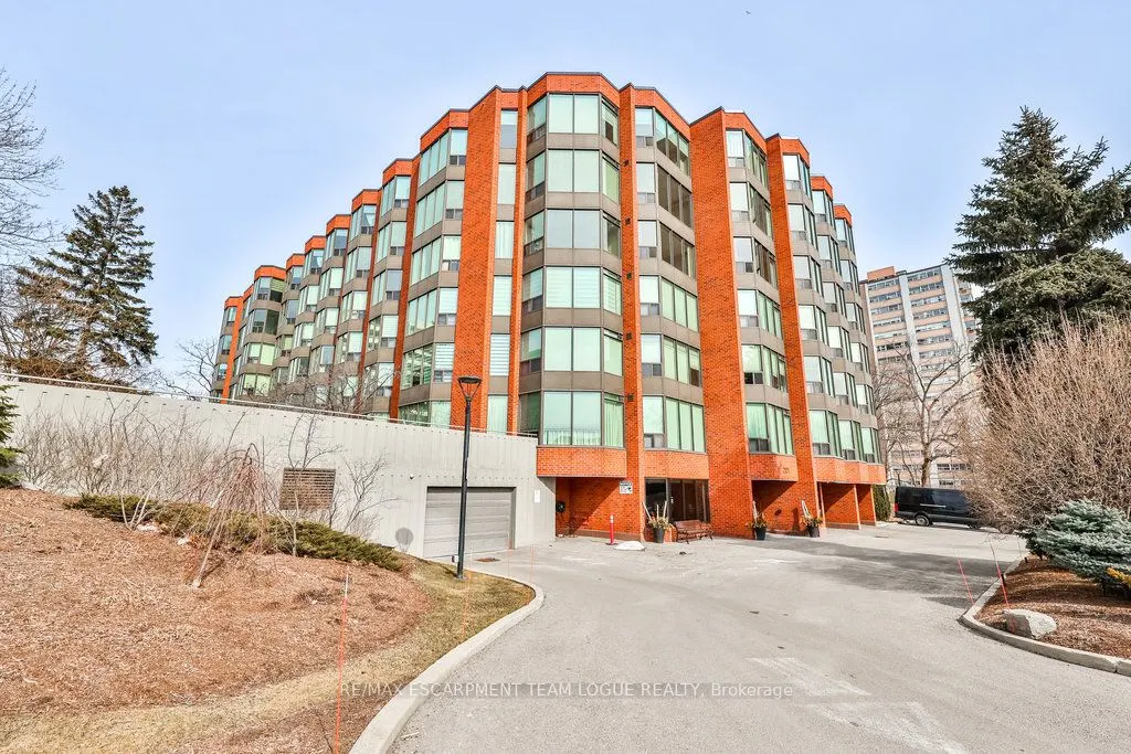 2121 Lakeshore Road, #502