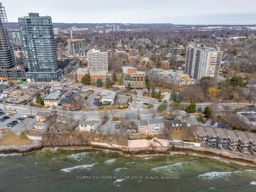2121 Lakeshore Road, #502