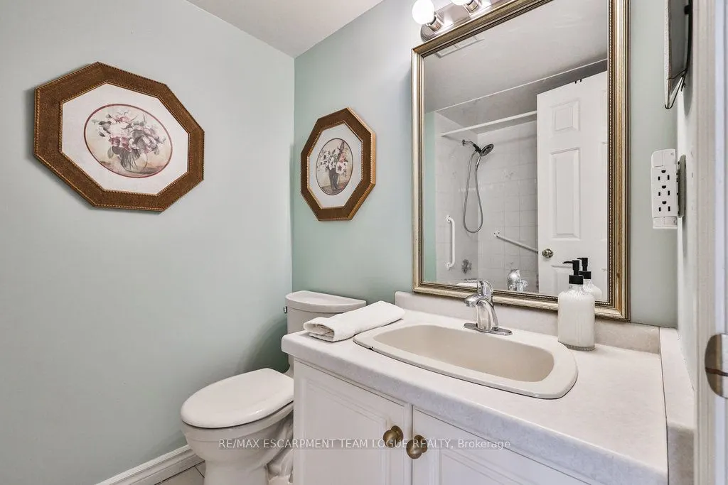 2121 Lakeshore Road, #502
