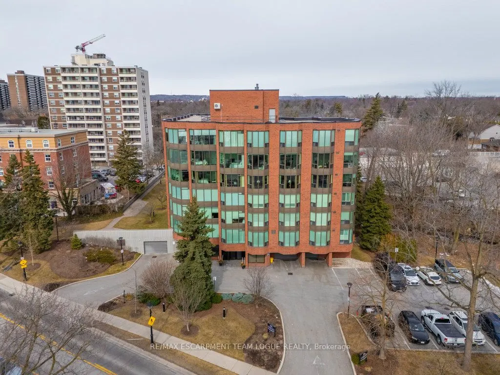 2121 Lakeshore Road, #502
