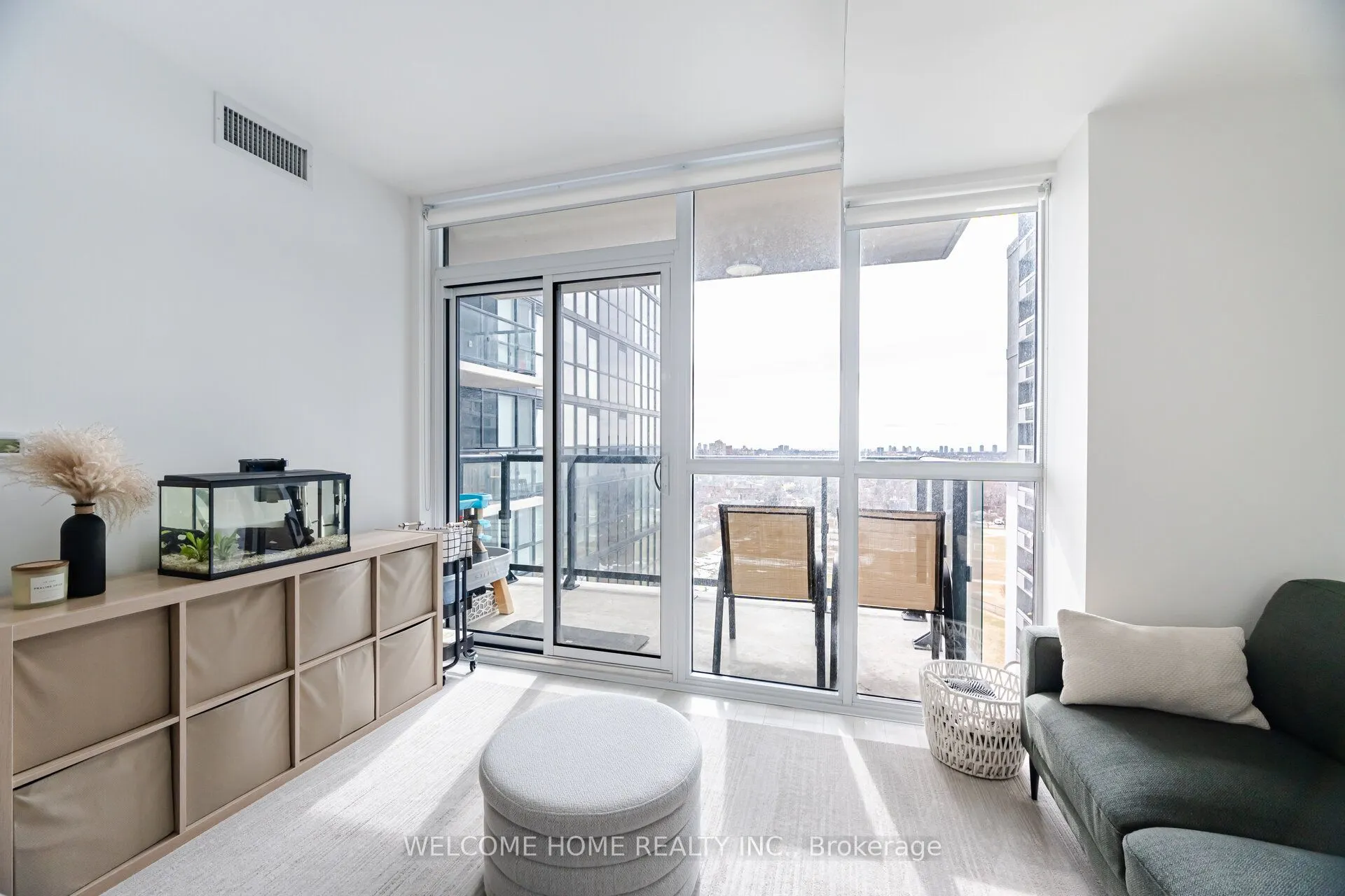 1461 Lawrence Avenue W, #1401