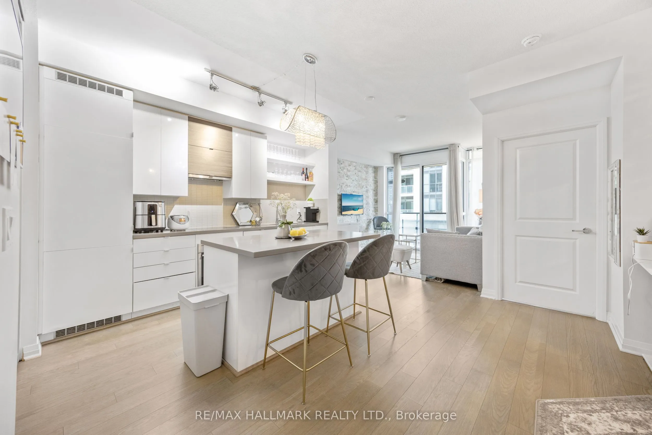 60 Annie Craig Drive, #303