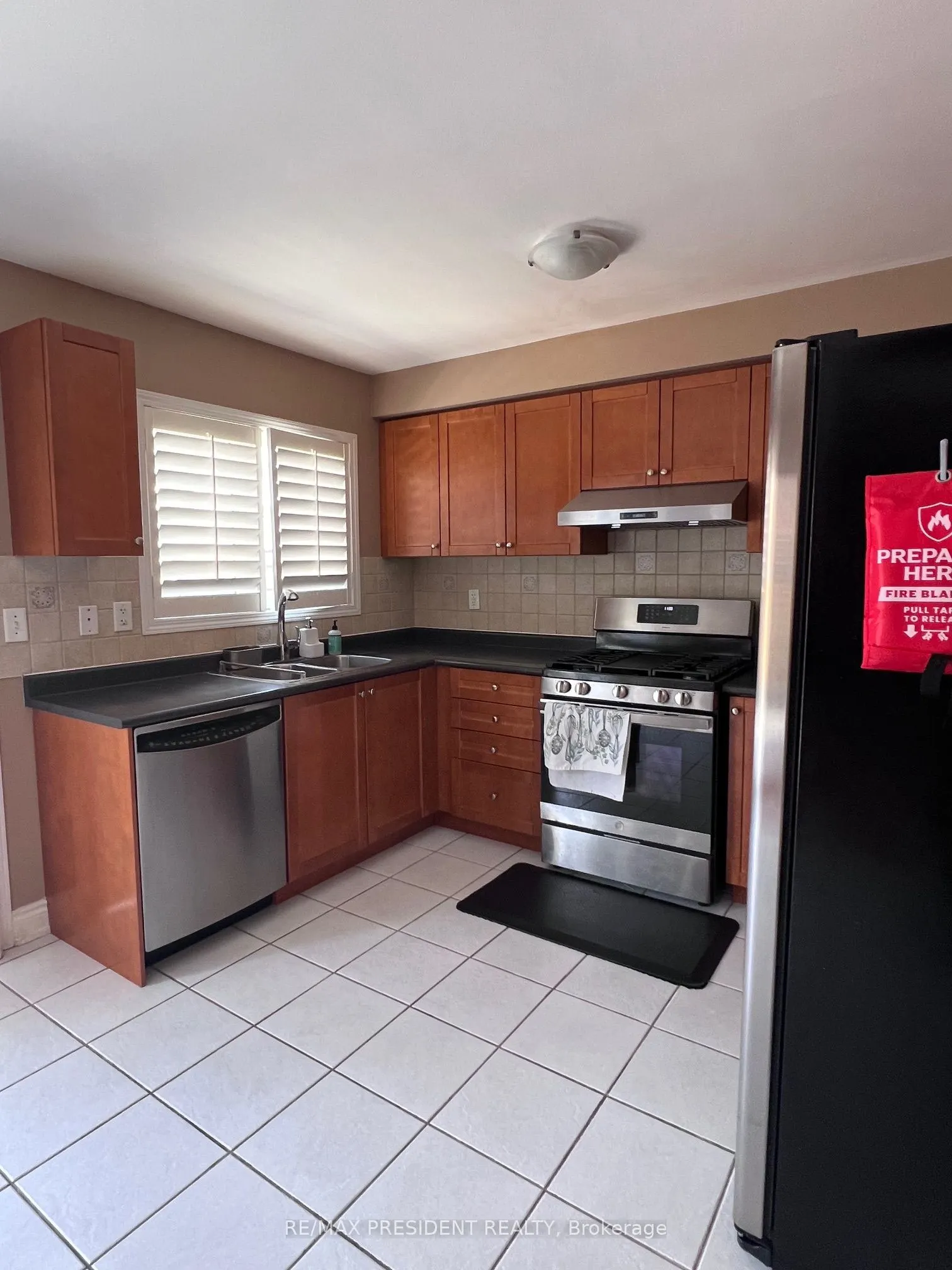 3252 Munson Crescent