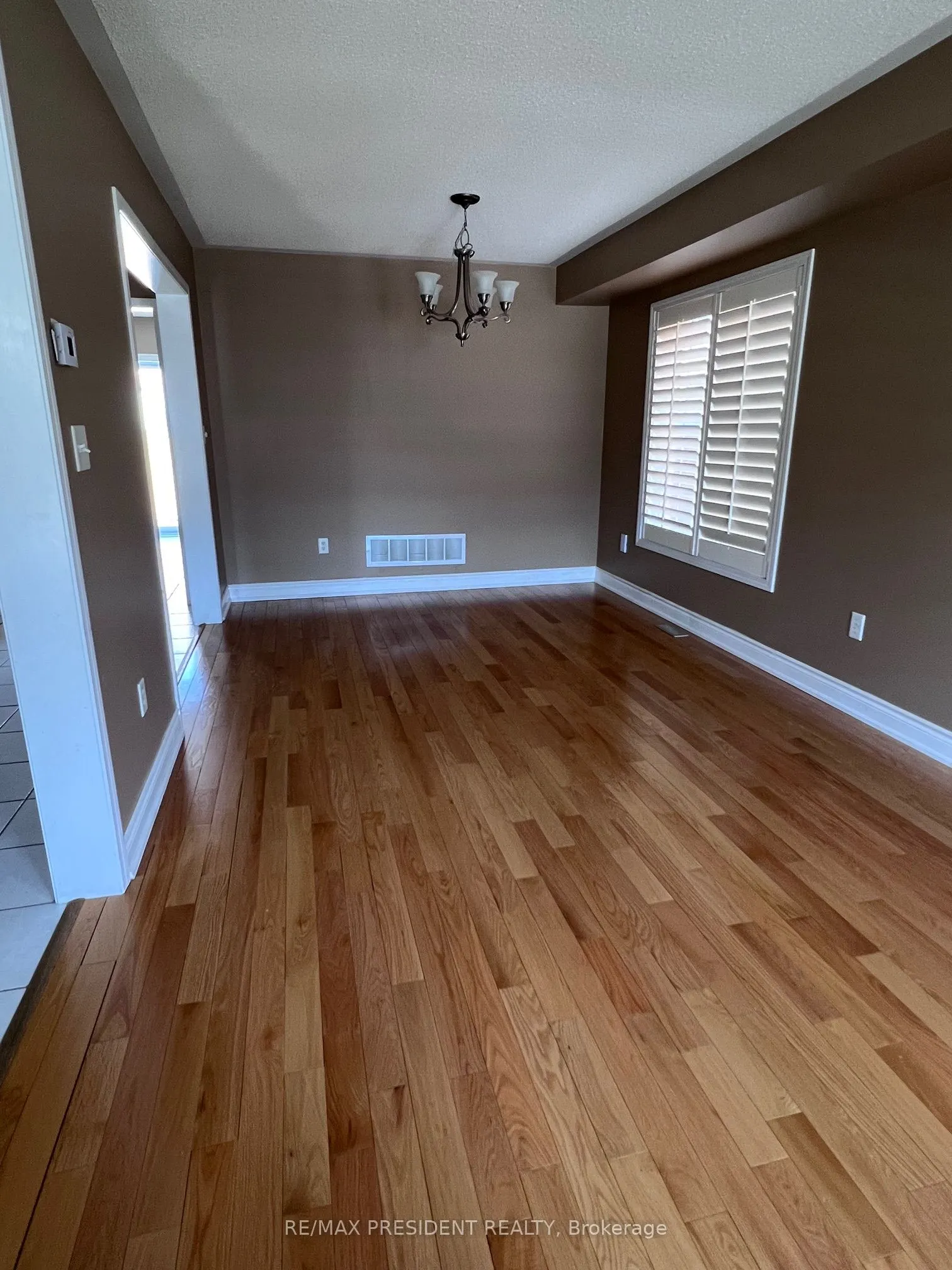 3252 Munson Crescent