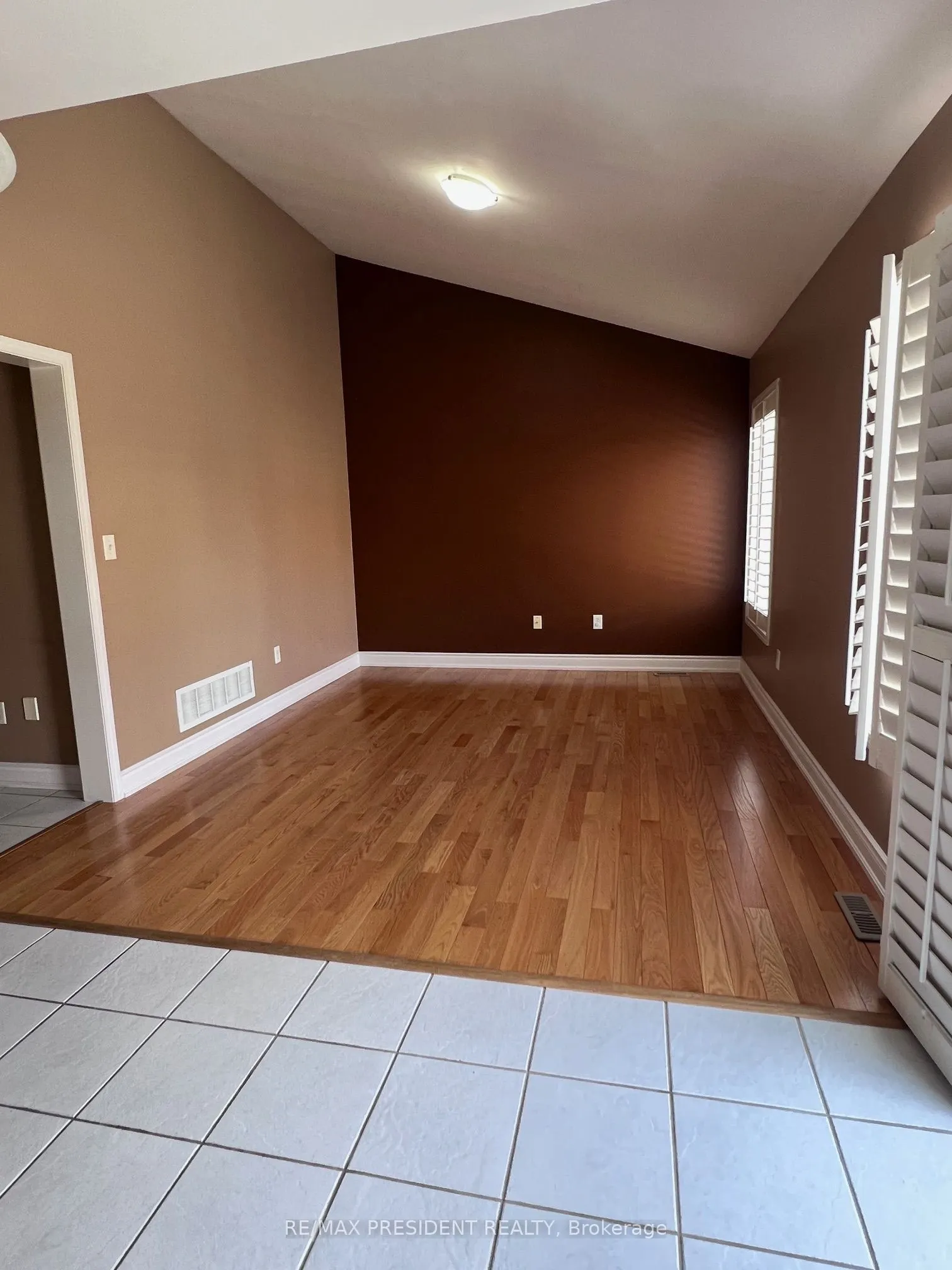 3252 Munson Crescent