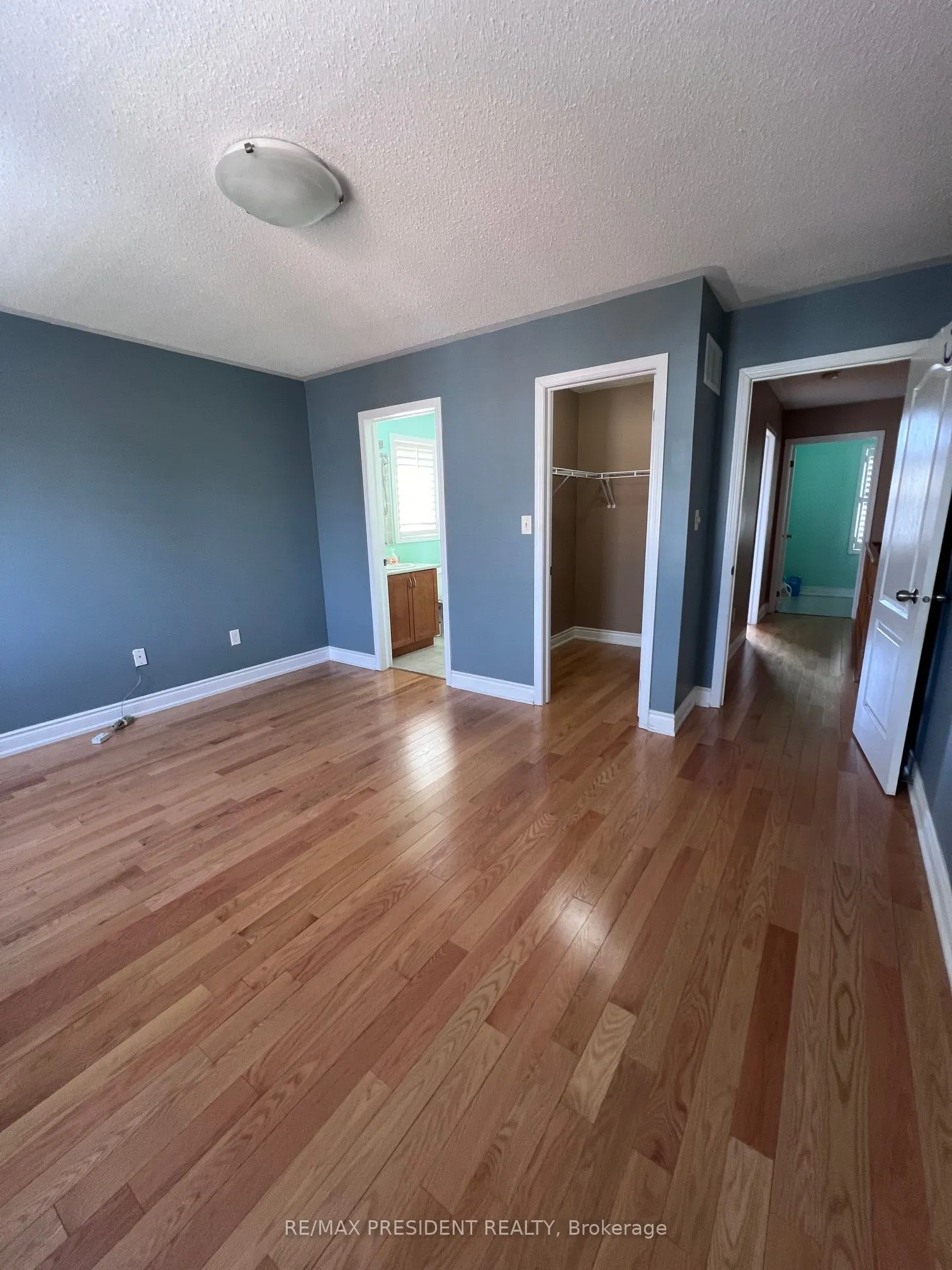 3252 Munson Crescent