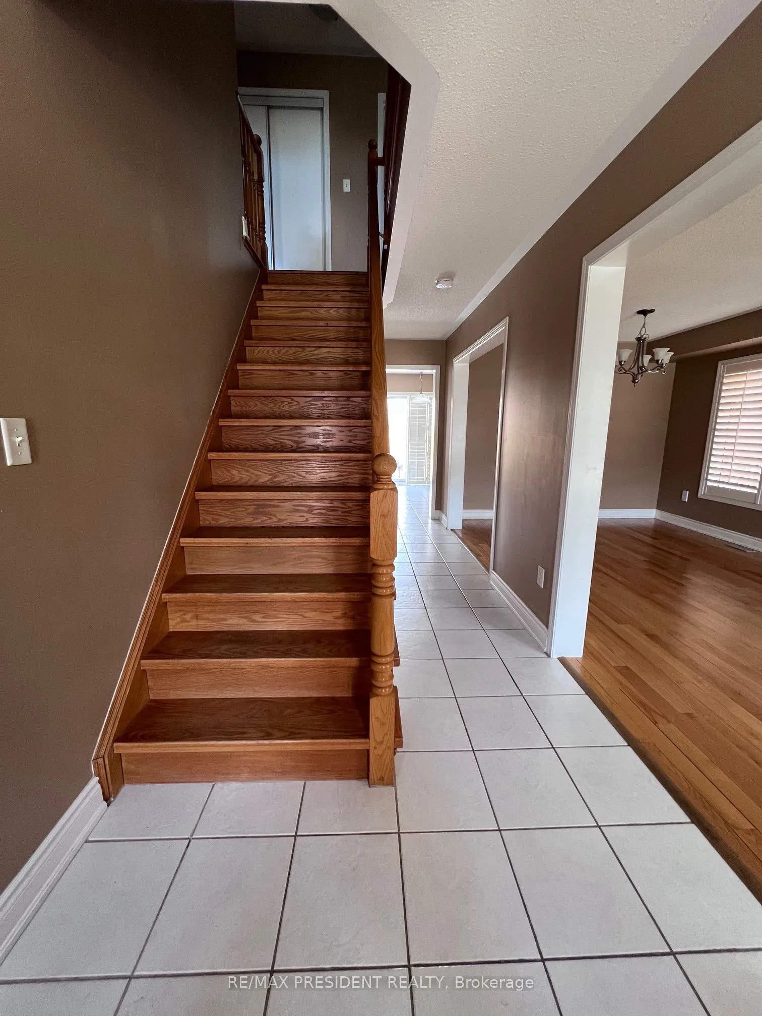 3252 Munson Crescent